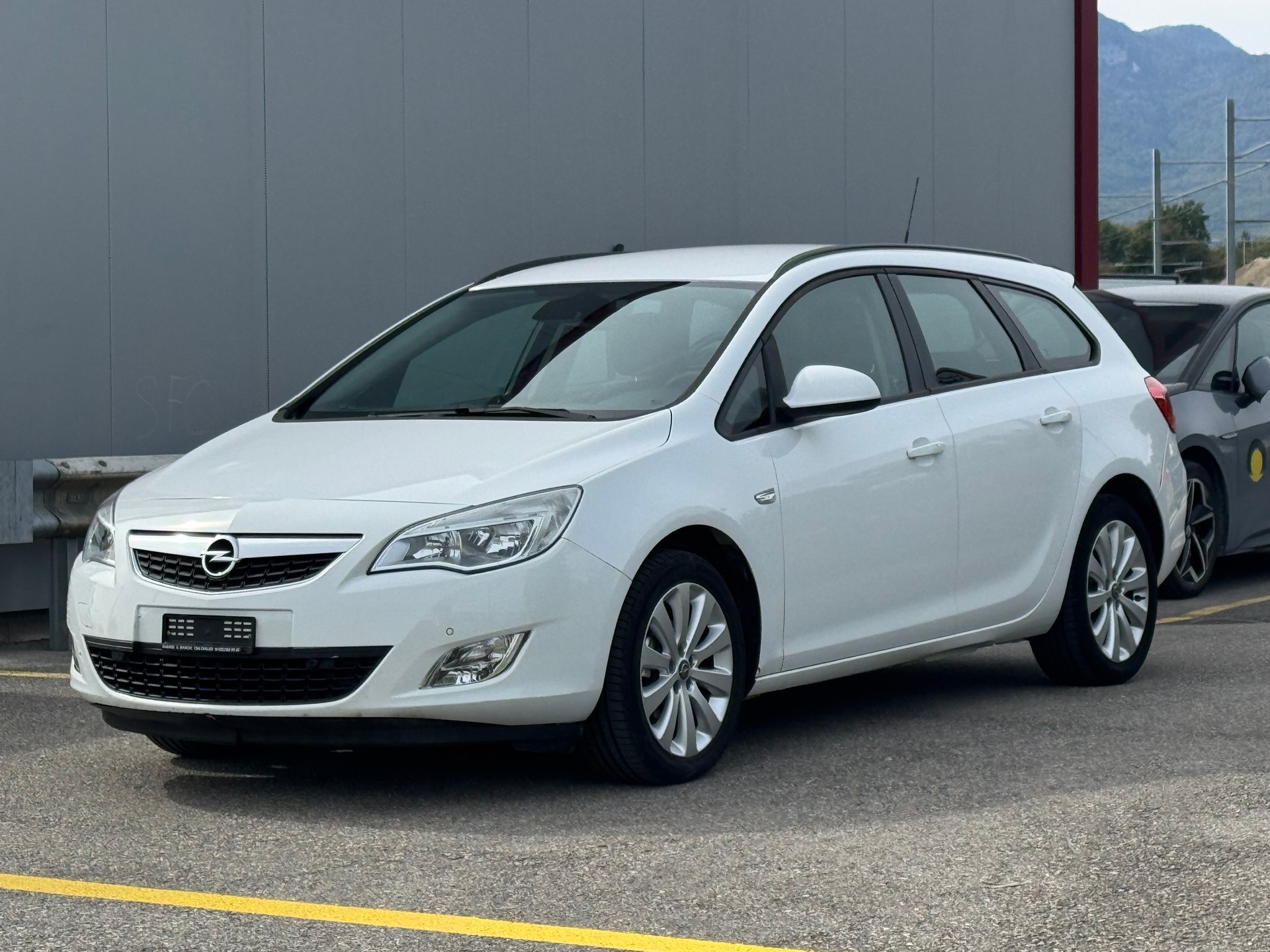 OPEL Astra SportsTourer 1.4i 16V Turbo Enjoy-image-0