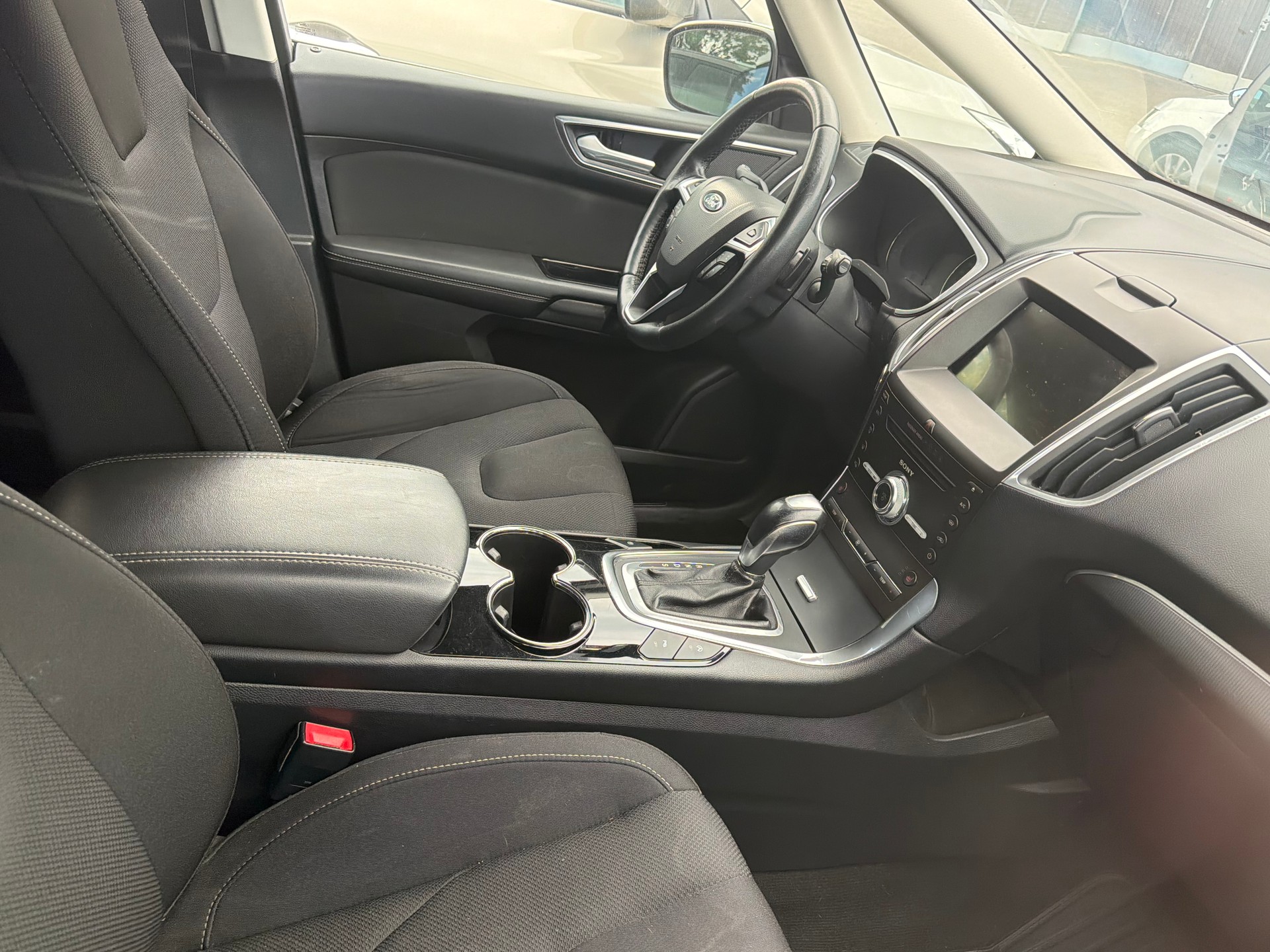 FORD S-Max 2.0 TDCi Trend PoweShift-image-4