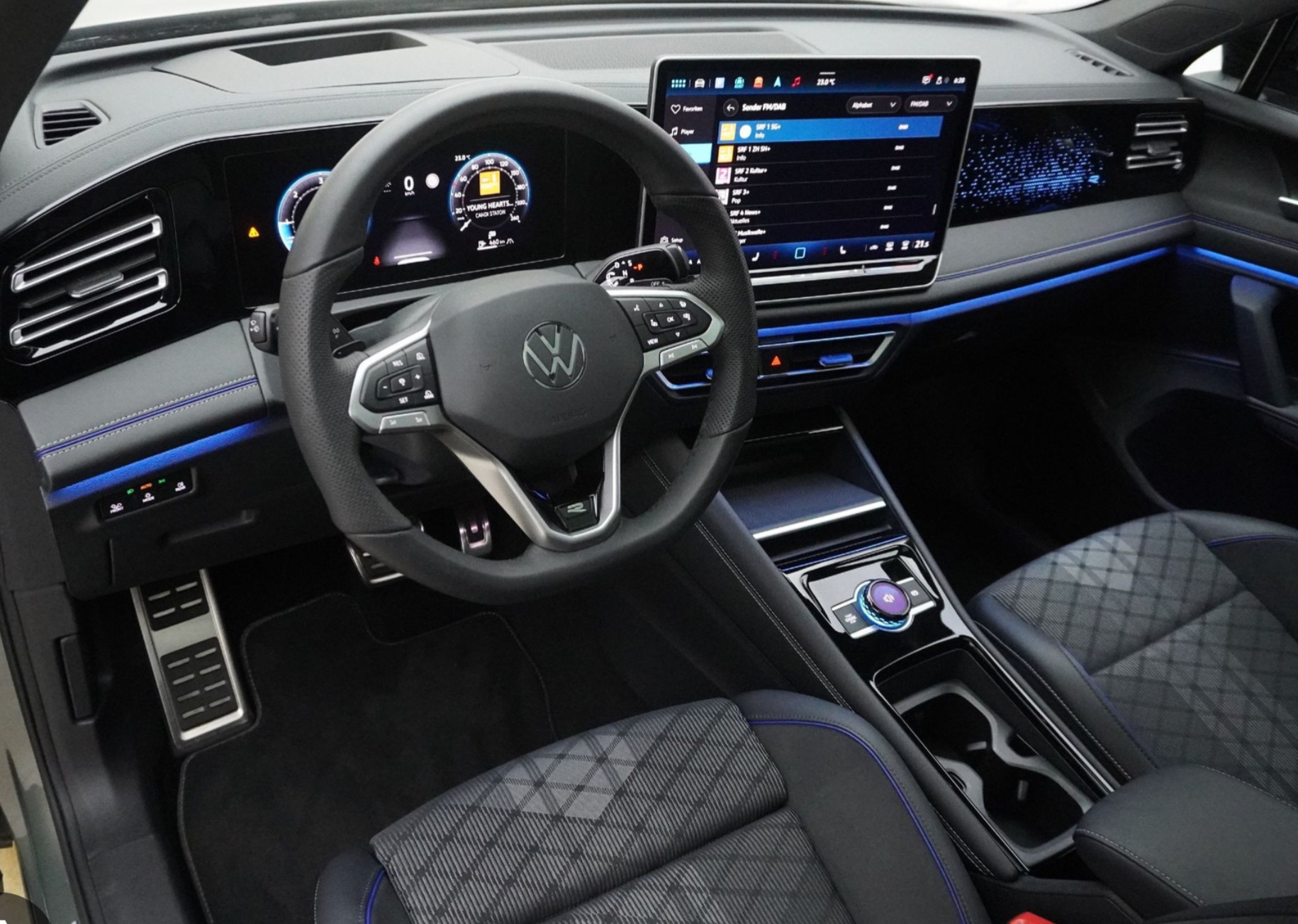 VW 1.5 TSI PHEV R-Line DSG-image-4