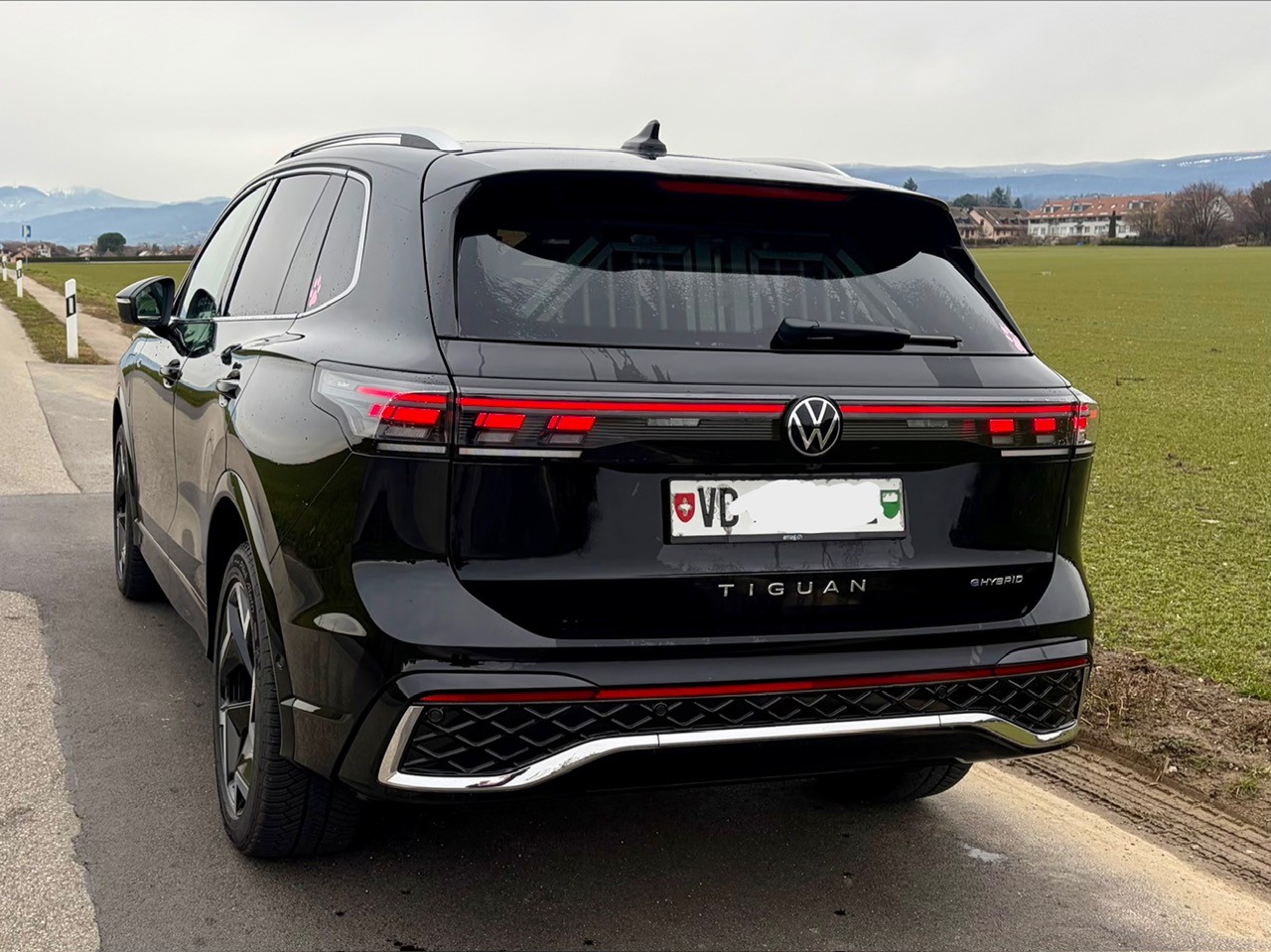 VW 1.5 TSI PHEV R-Line DSG-image-1