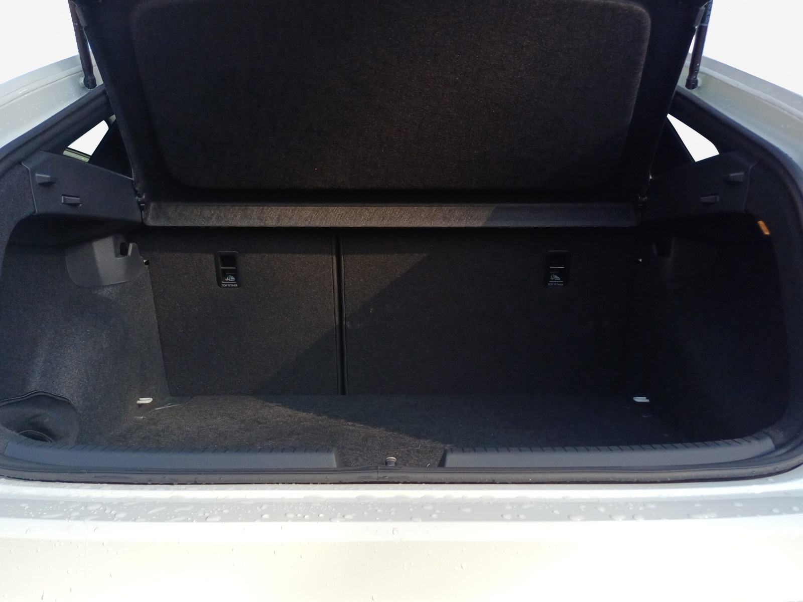 VW Taigo 1.0 TSI R-Line DSG-image-12