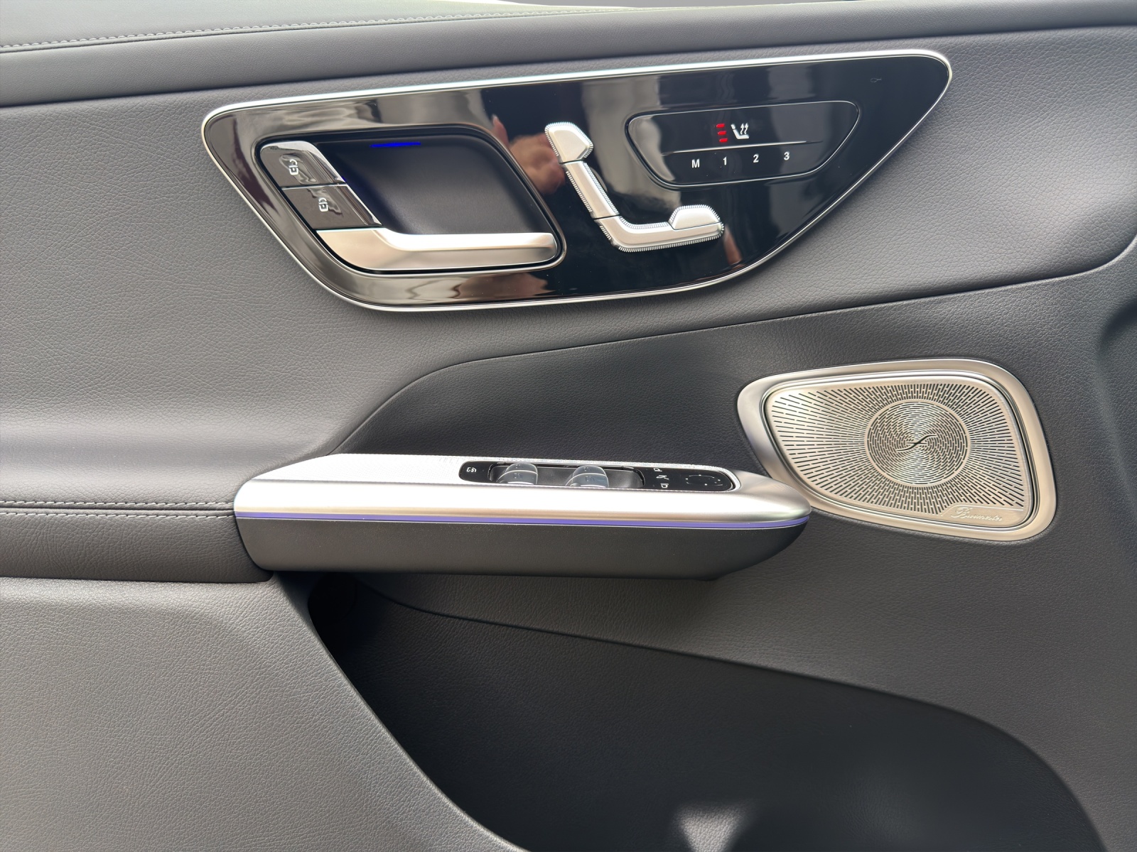 MERCEDES-BENZ GLC 220 d 4Matic 9G-Tronic-image-12