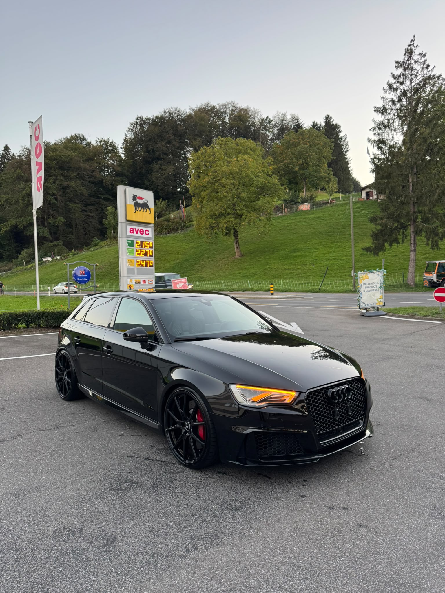 Car photo