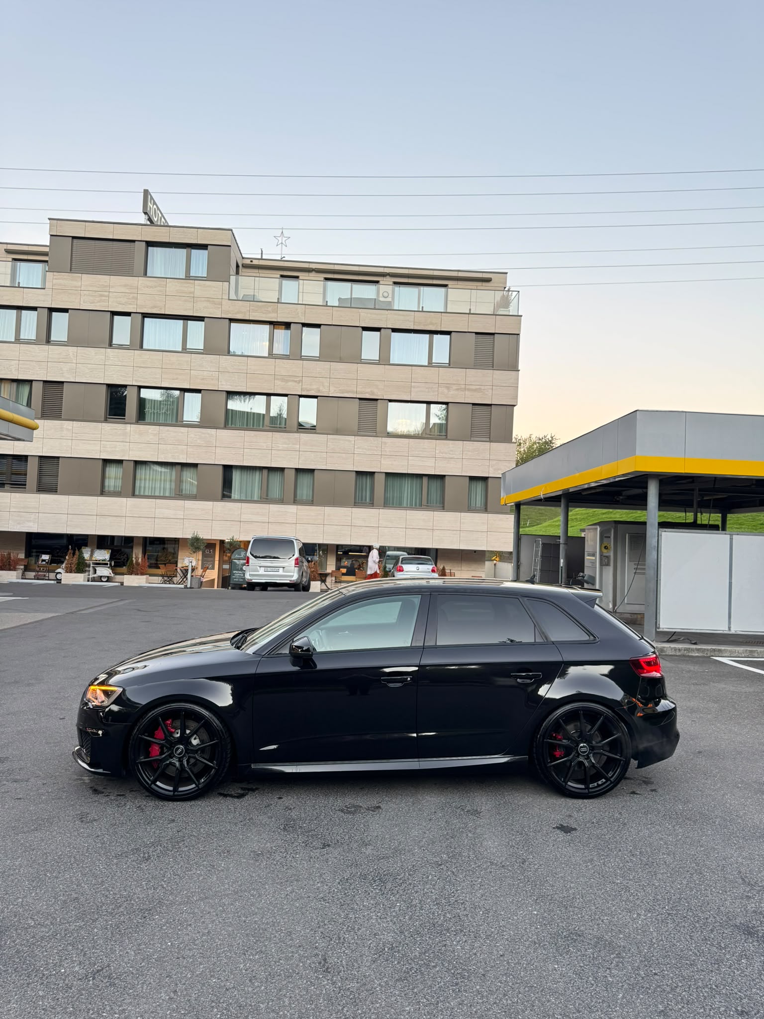 AUDI RS3 2.5 TSI quattro S-tronic-image-3