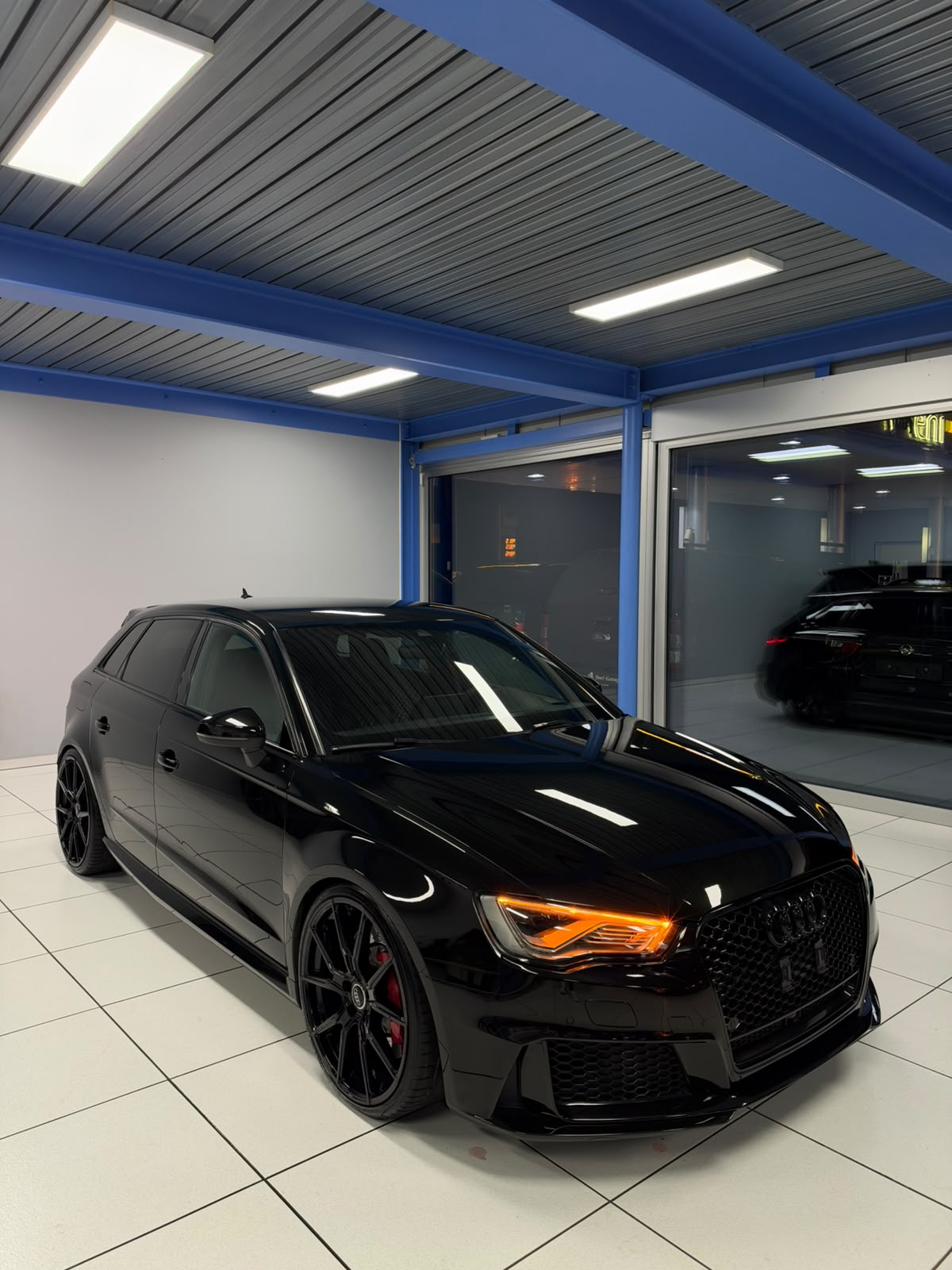 Car photo