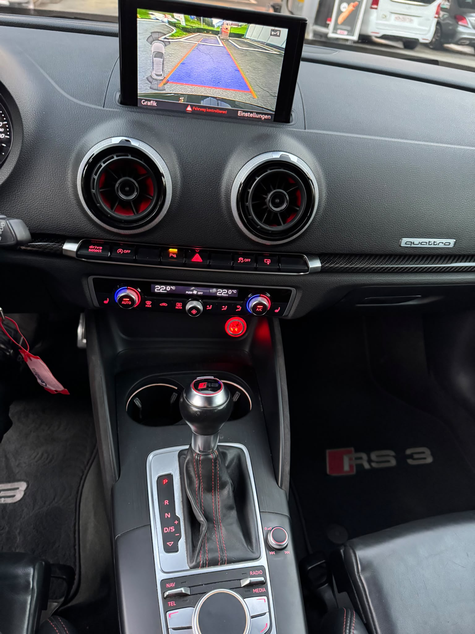 AUDI RS3 2.5 TSI quattro S-tronic-image-15