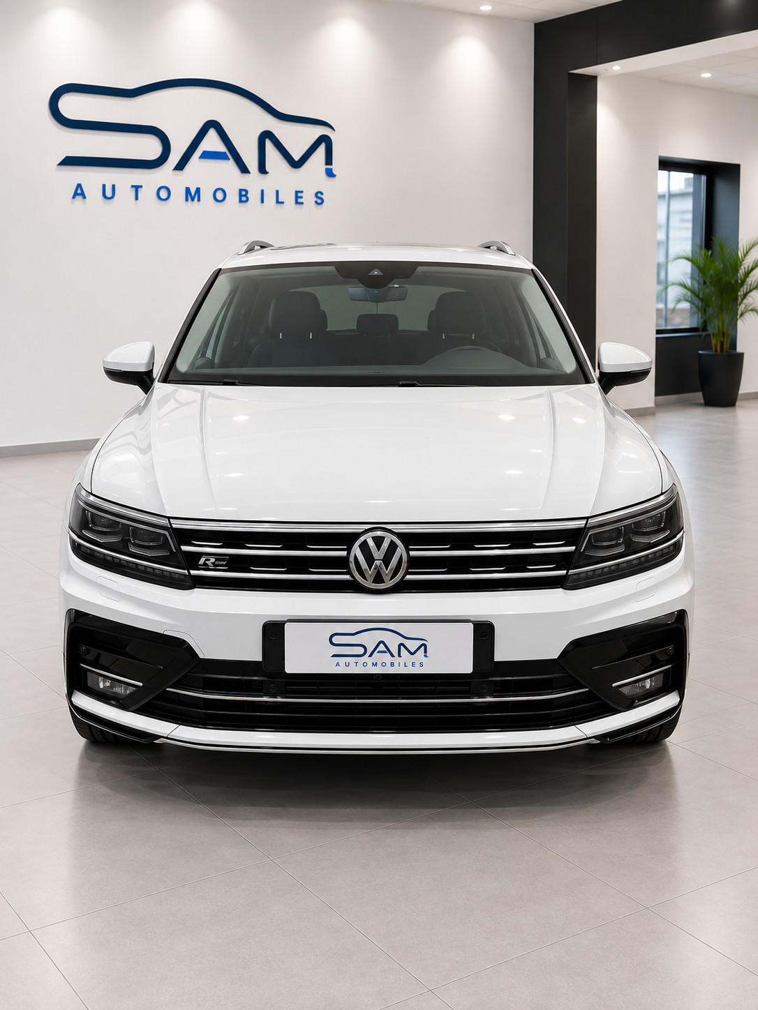 VW Tiguan 2.0 TDI SCR Highline 4Motion DSG-image-1