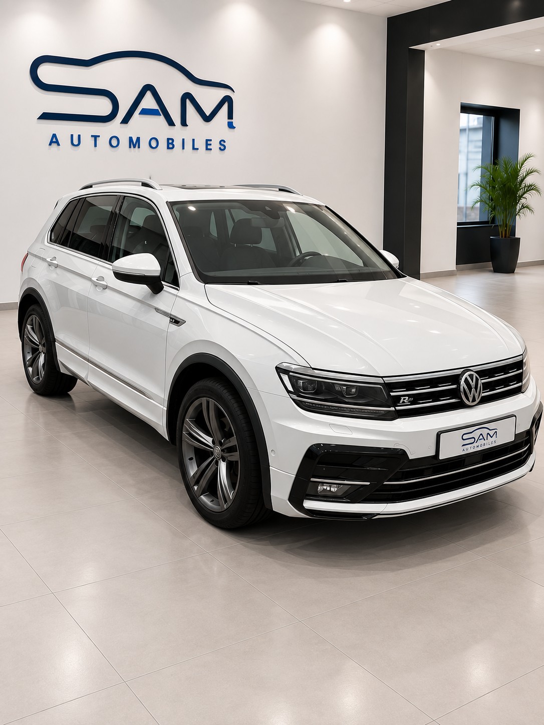 VW Tiguan 2.0 TDI SCR Highline 4Motion DSG-image-2