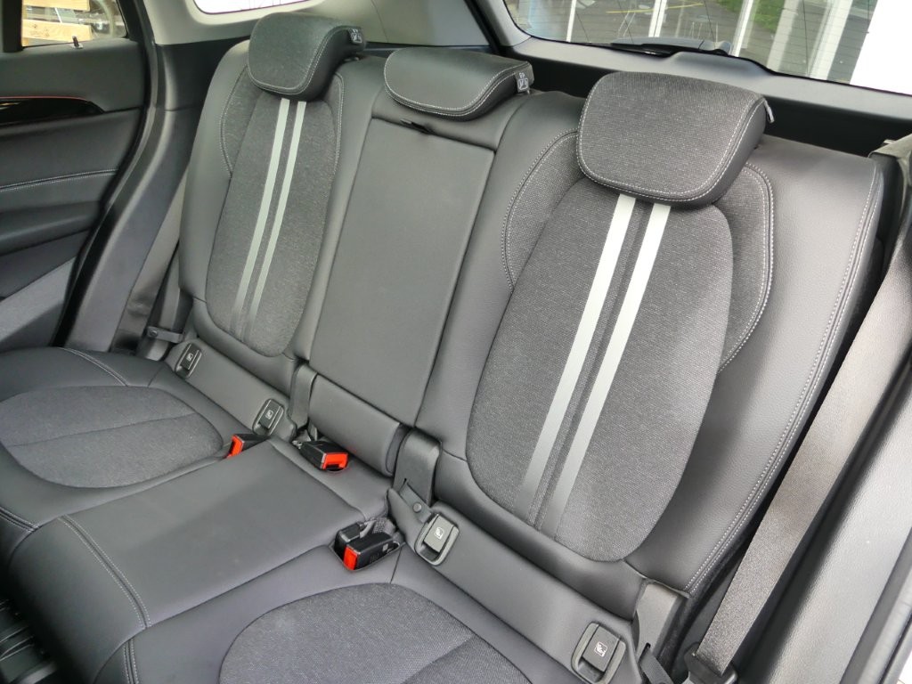 BMW X1 xDrive 20d xLine Steptronic-image-11
