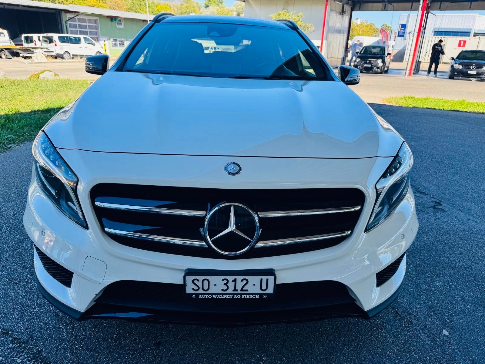 MERCEDES-BENZ GLA 250 4Matic 7G-DCT-image-0