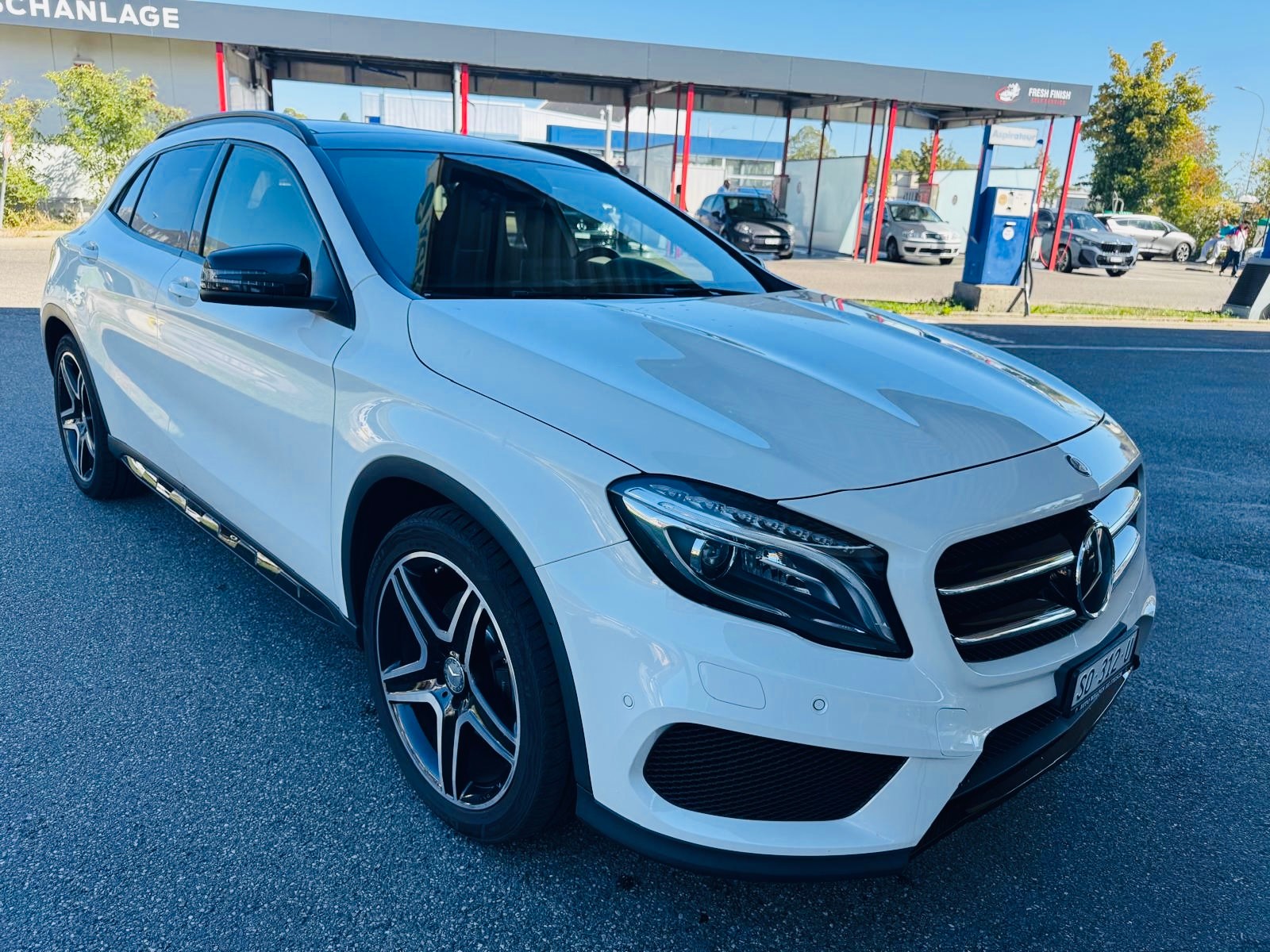 MERCEDES-BENZ GLA 250 4Matic 7G-DCT-image-2