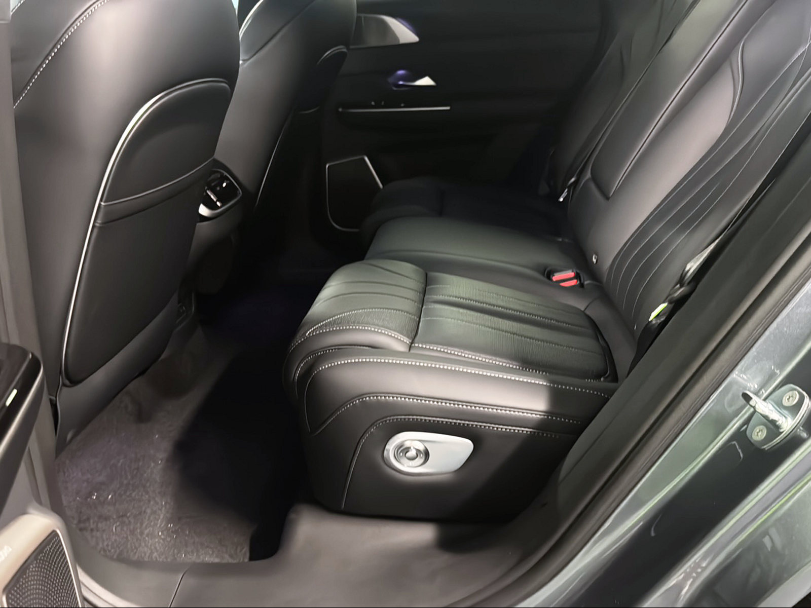 XPENG G9 93kWh Performance AWD-image-24