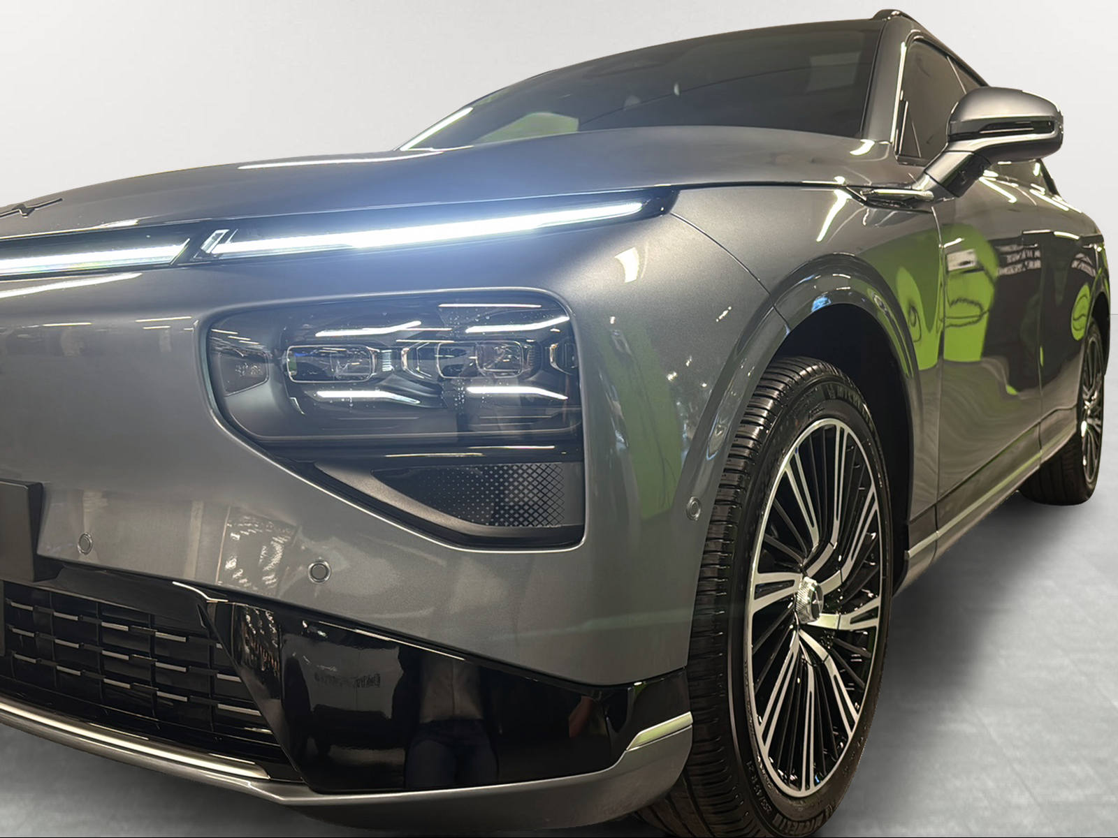 XPENG G9 93kWh Performance AWD-image-8