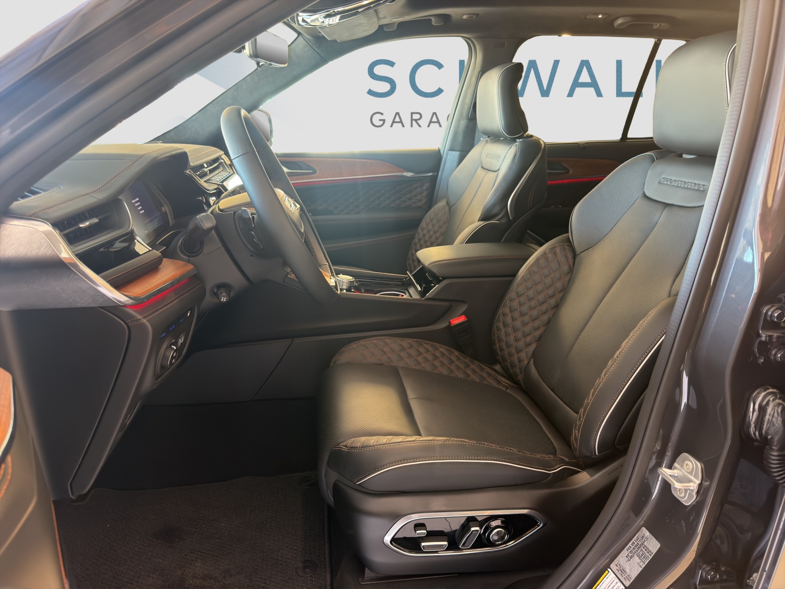 JEEP Grand Cherokee 2.0 PHEV Summit Res-image-8