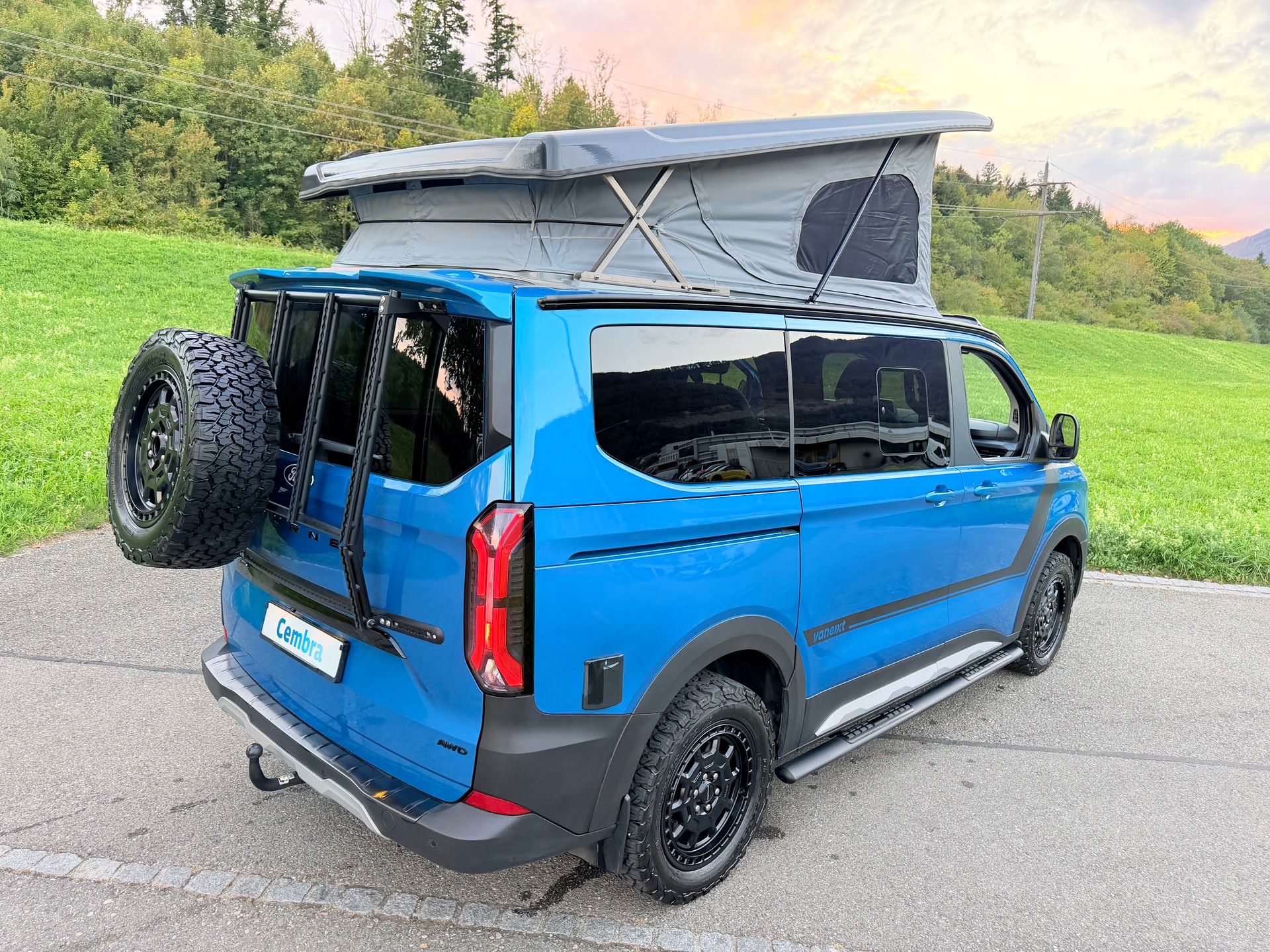 FORD TOURNEO CUSTOM "VANEXT" 4X4 5 PLÄTZER CAMPER "HÖHER" 170 PS DIESEL "SPEZIAL AUFBAU" MIT MFK CH !! MIT AHK.-image-8