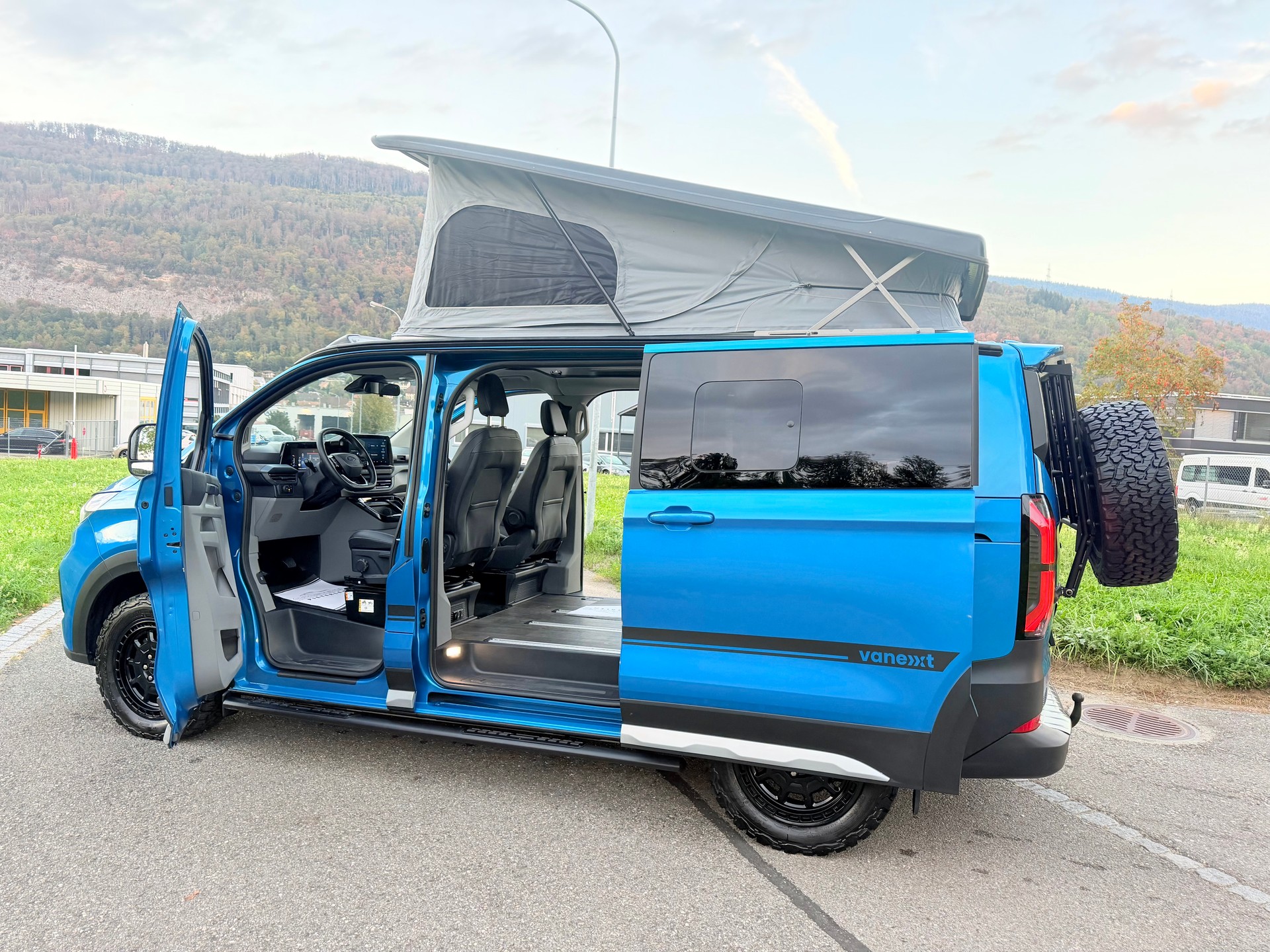 FORD TOURNEO CUSTOM "VANEXT" 4X4 5 PLÄTZER CAMPER "HÖHER" 170 PS DIESEL "SPEZIAL AUFBAU" MIT MFK CH !! MIT AHK.-image-11