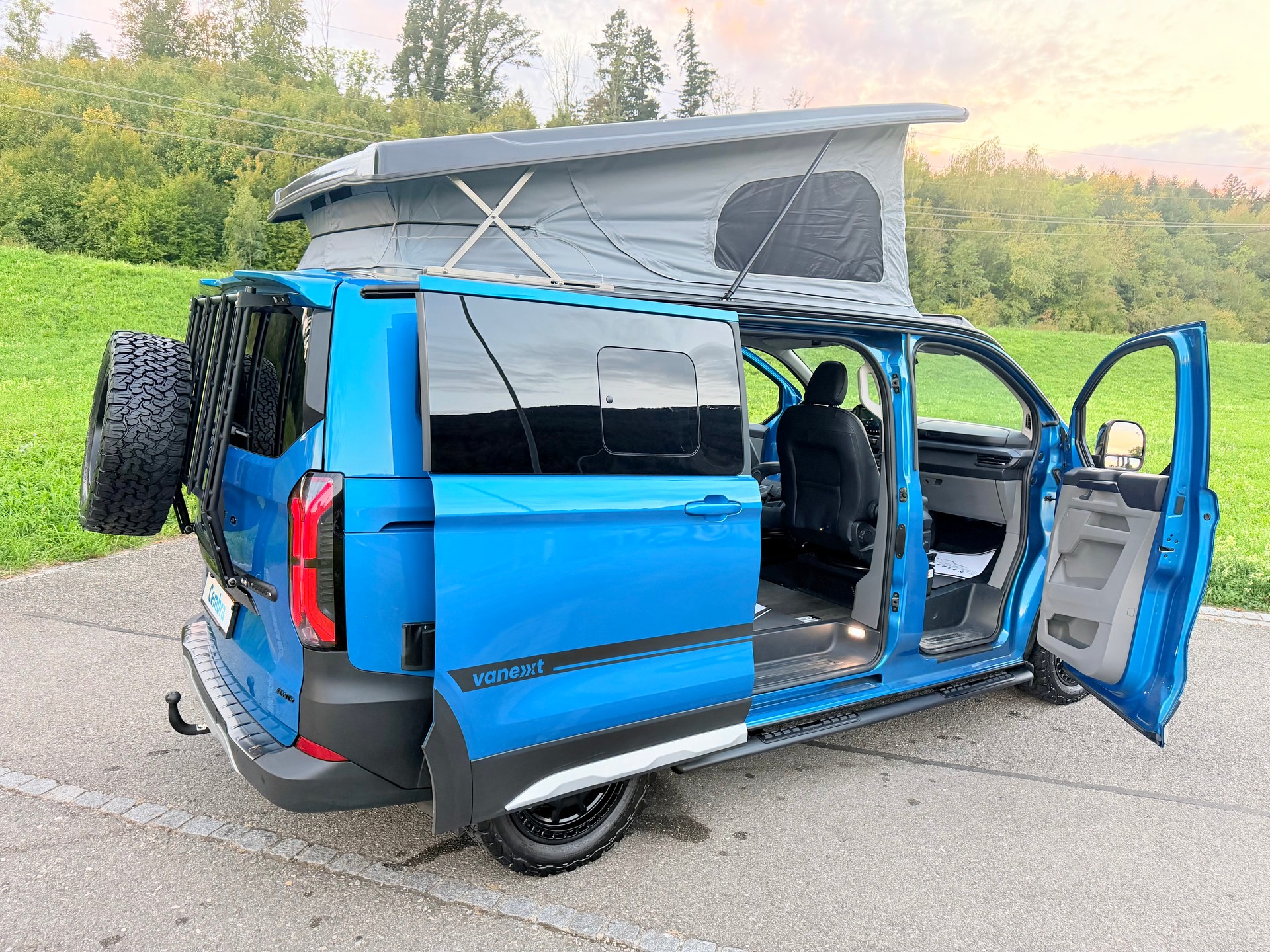 FORD TOURNEO CUSTOM "VANEXT" 4X4 5 PLÄTZER CAMPER "HÖHER" 170 PS DIESEL "SPEZIAL AUFBAU" MIT MFK CH !! MIT AHK.-image-5