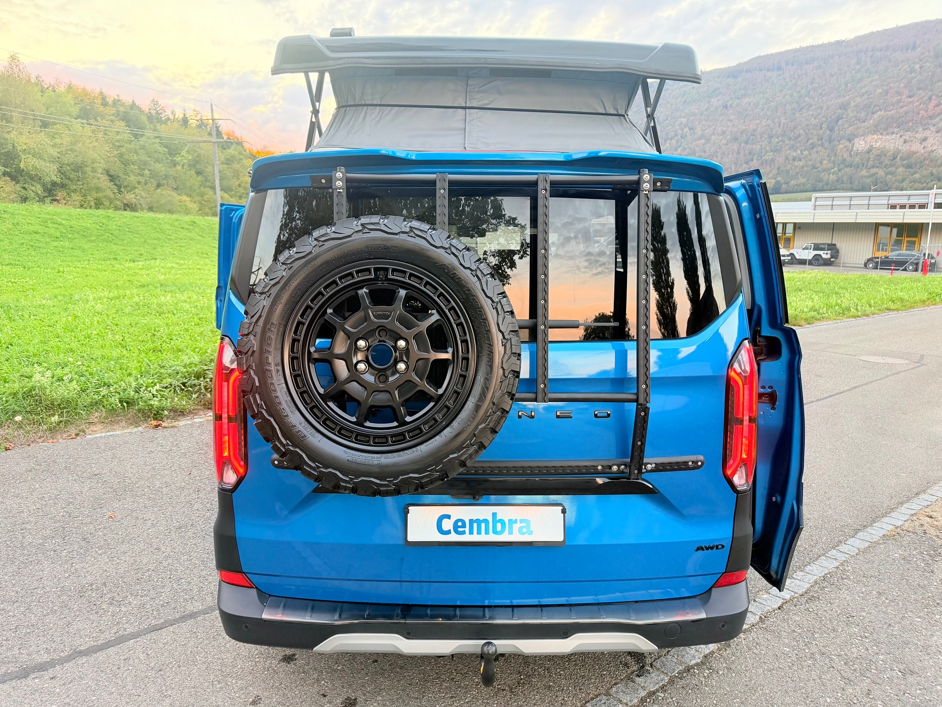 FORD TOURNEO CUSTOM "VANEXT" 4X4 5 PLÄTZER CAMPER "HÖHER" 170 PS DIESEL "SPEZIAL AUFBAU" MIT MFK CH !! MIT AHK.-image-7