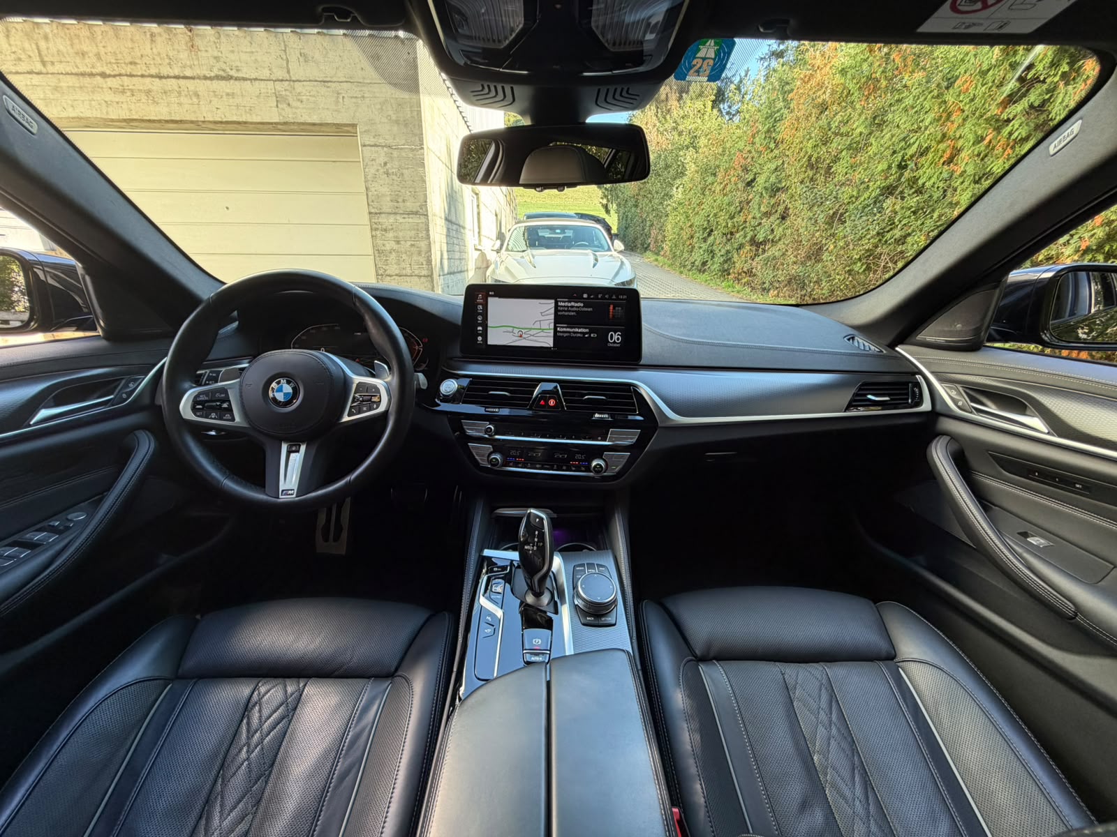 BMW 540i xDrive 48V Touring M Sport Steptronic-image-9