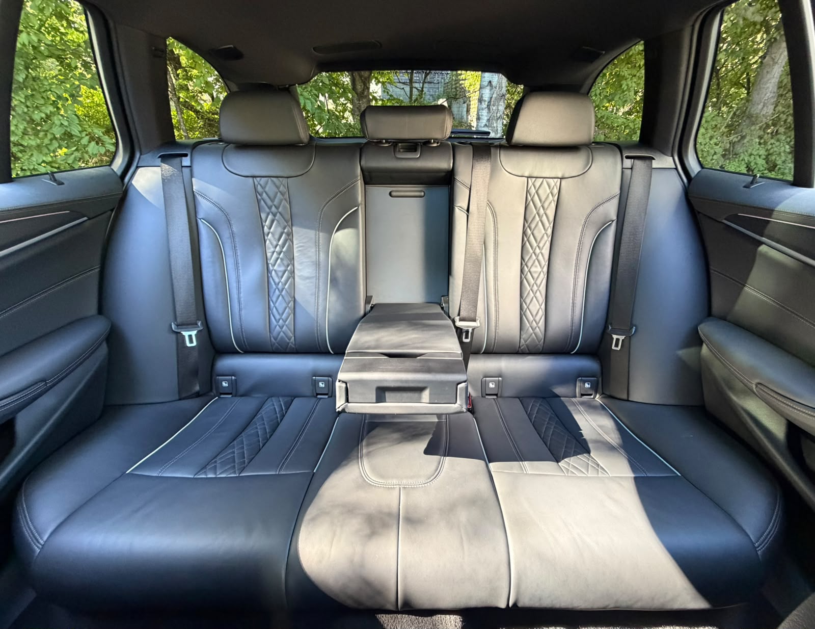 BMW 540i xDrive 48V Touring M Sport Steptronic-image-24
