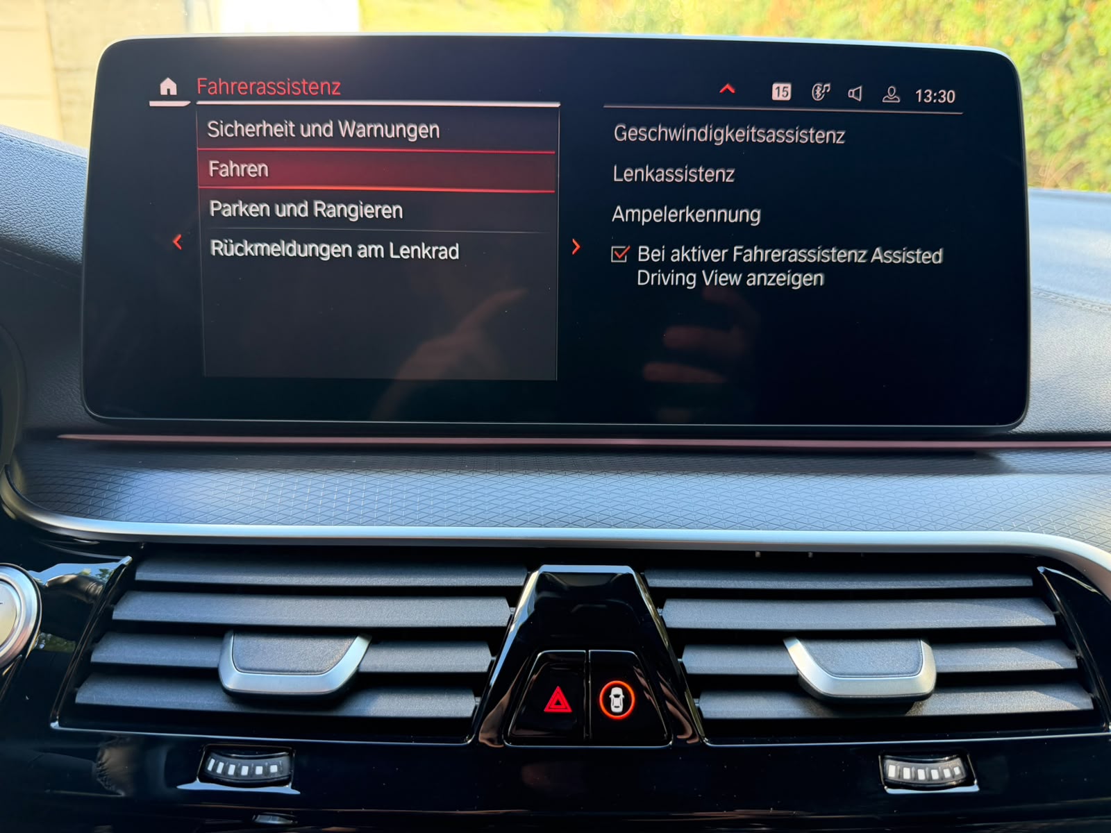 BMW 540i xDrive 48V Touring M Sport Steptronic-image-22