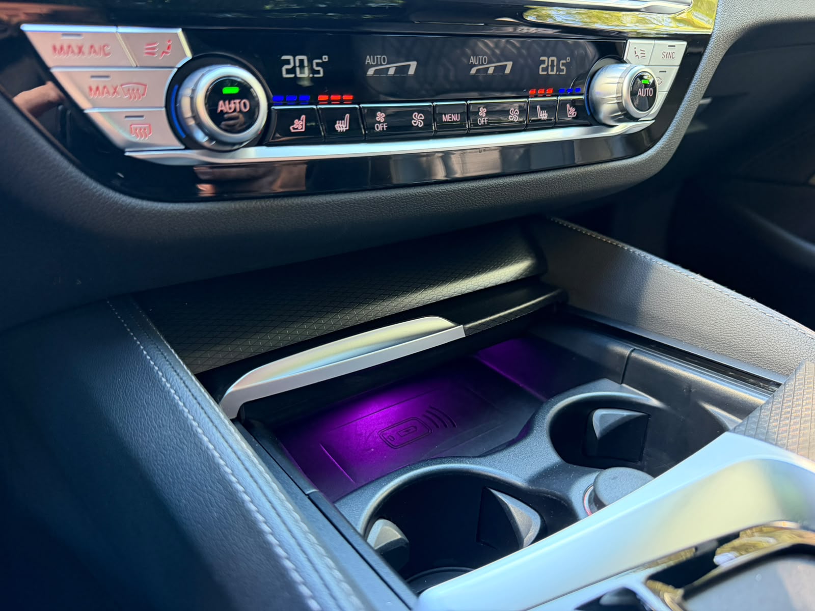 BMW 540i xDrive 48V Touring M Sport Steptronic-image-17