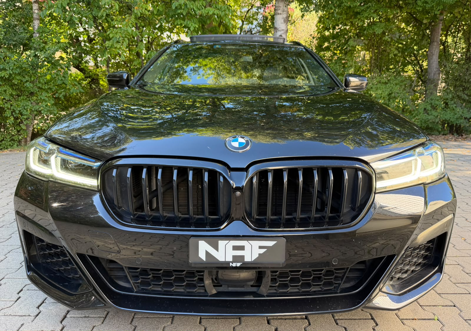 BMW 540i xDrive 48V Touring M Sport Steptronic-image-7