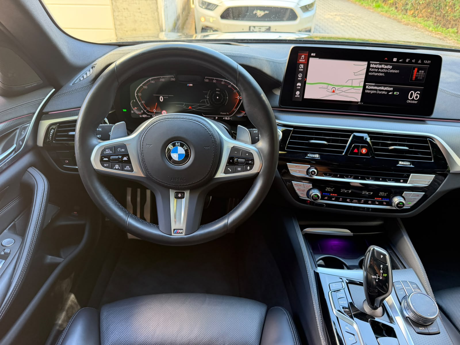 BMW 540i xDrive 48V Touring M Sport Steptronic-image-10