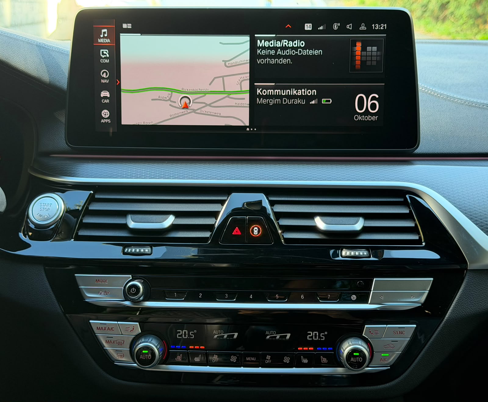 BMW 540i xDrive 48V Touring M Sport Steptronic-image-16