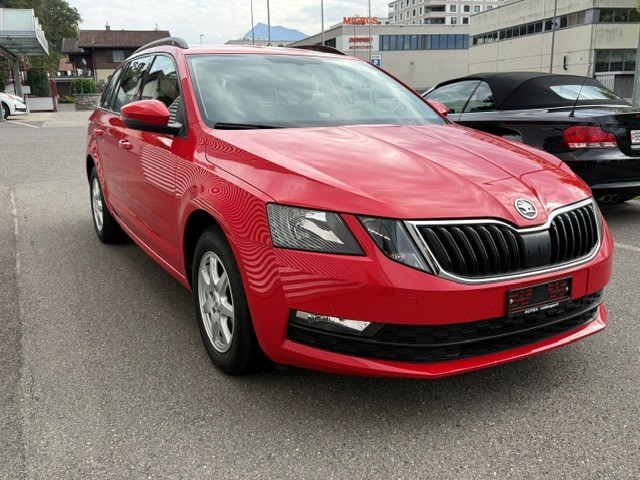 SKODA Octavia Combi 1.6 TDI Active DSG-image-1
