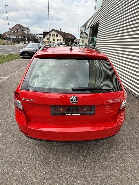 SKODA Octavia Combi 1.6 TDI Active DSG-image-3