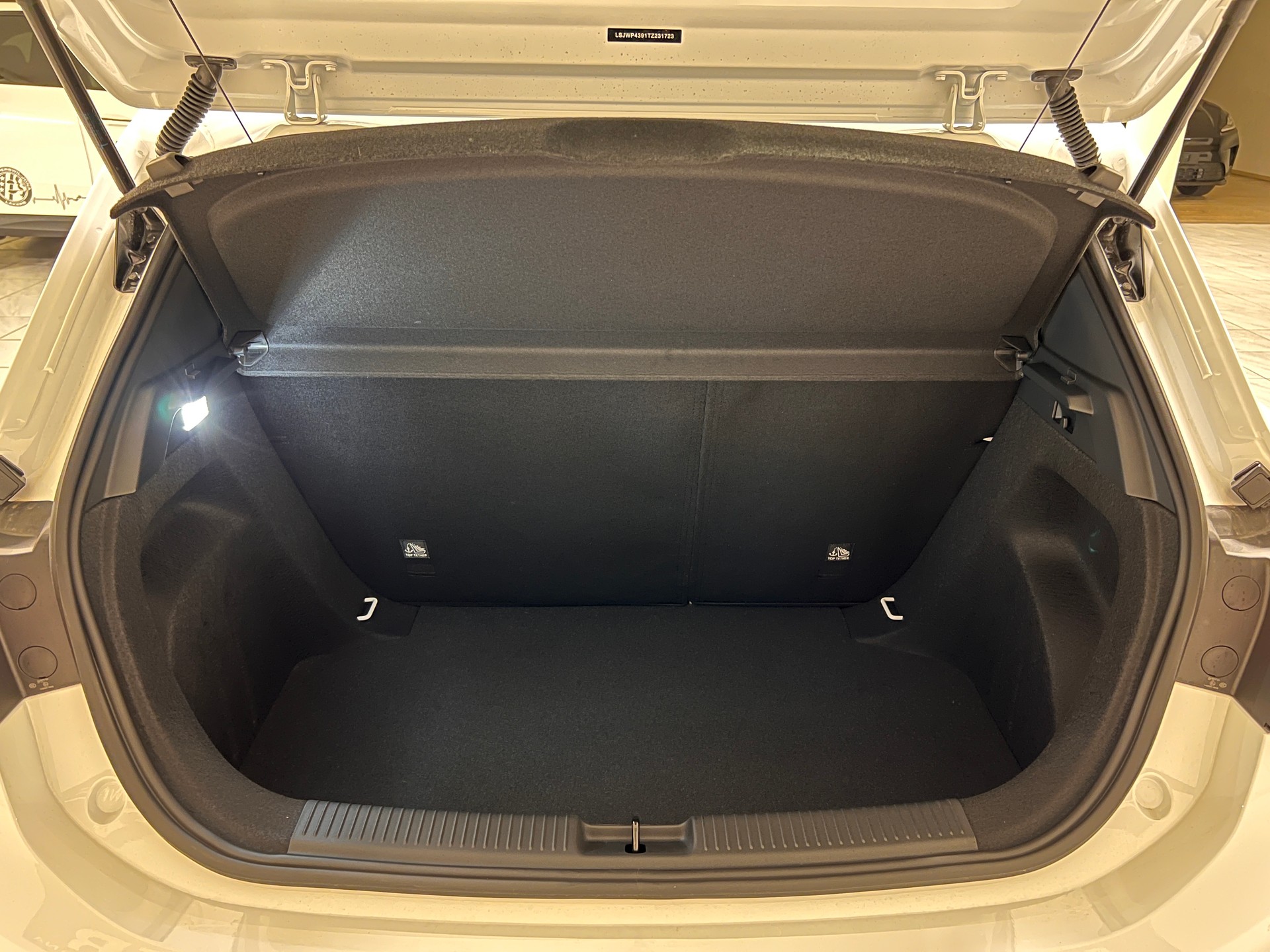 MG 3 1.5 Hybrid Luxury Aut.-image-6