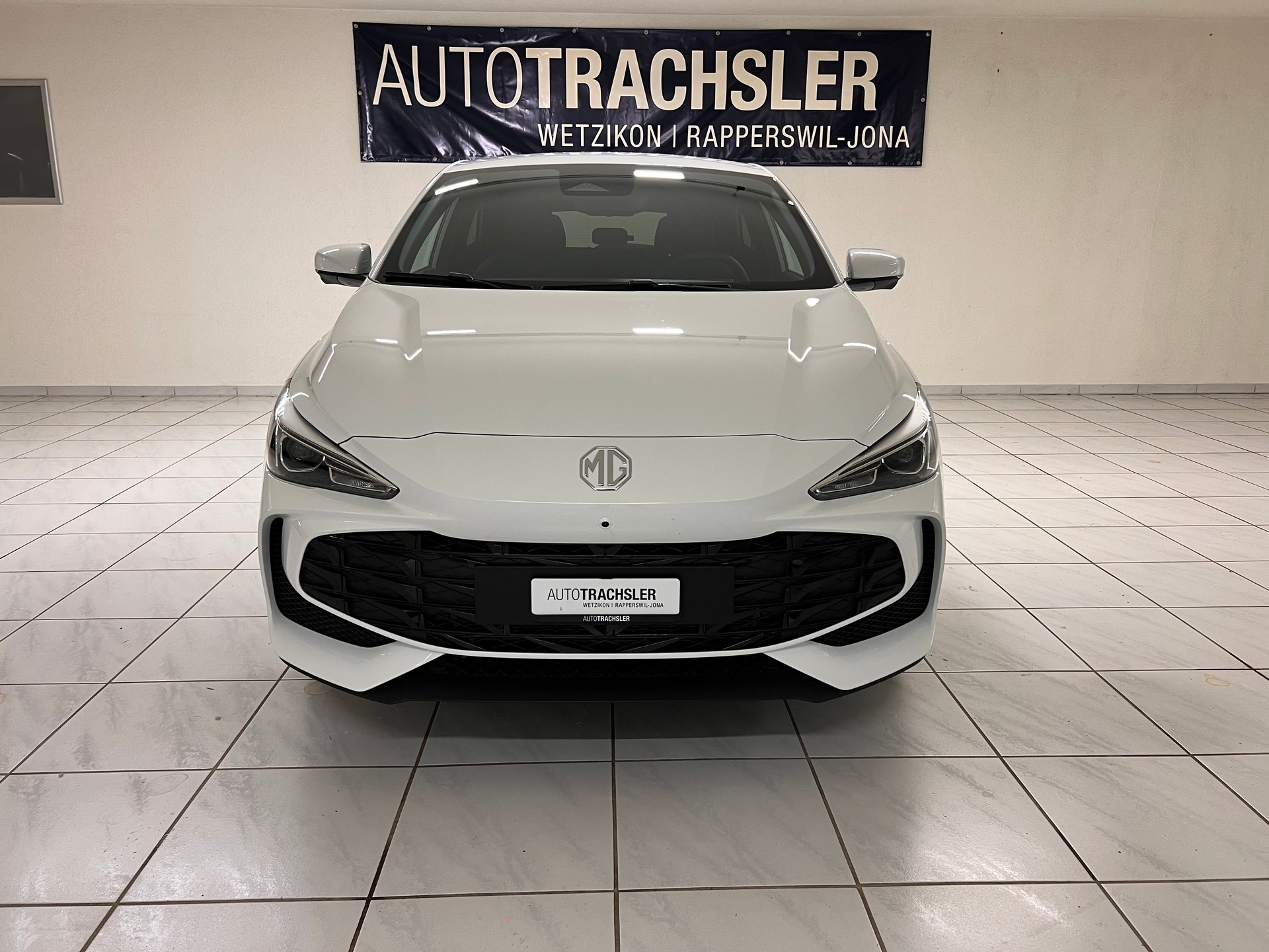MG 3 1.5 Hybrid Luxury Aut.-image-1