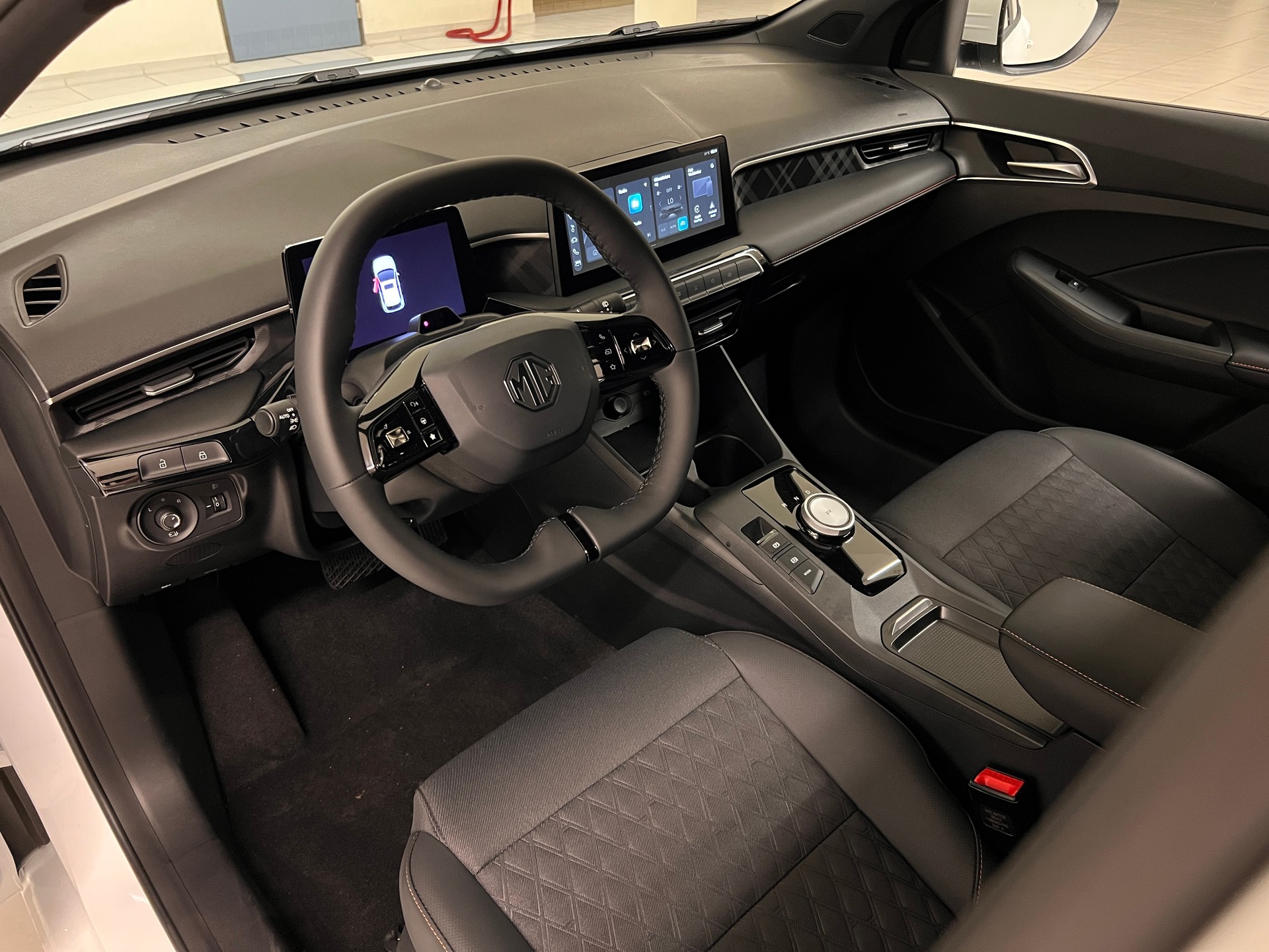 MG 3 1.5 Hybrid Luxury Aut.-image-9