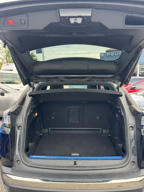 PEUGEOT 3008 1.5 BlueHDi GT Pack EAT8-image-4