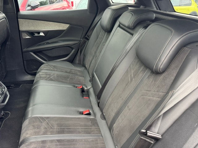 PEUGEOT 3008 1.5 BlueHDi GT Pack EAT8-image-6