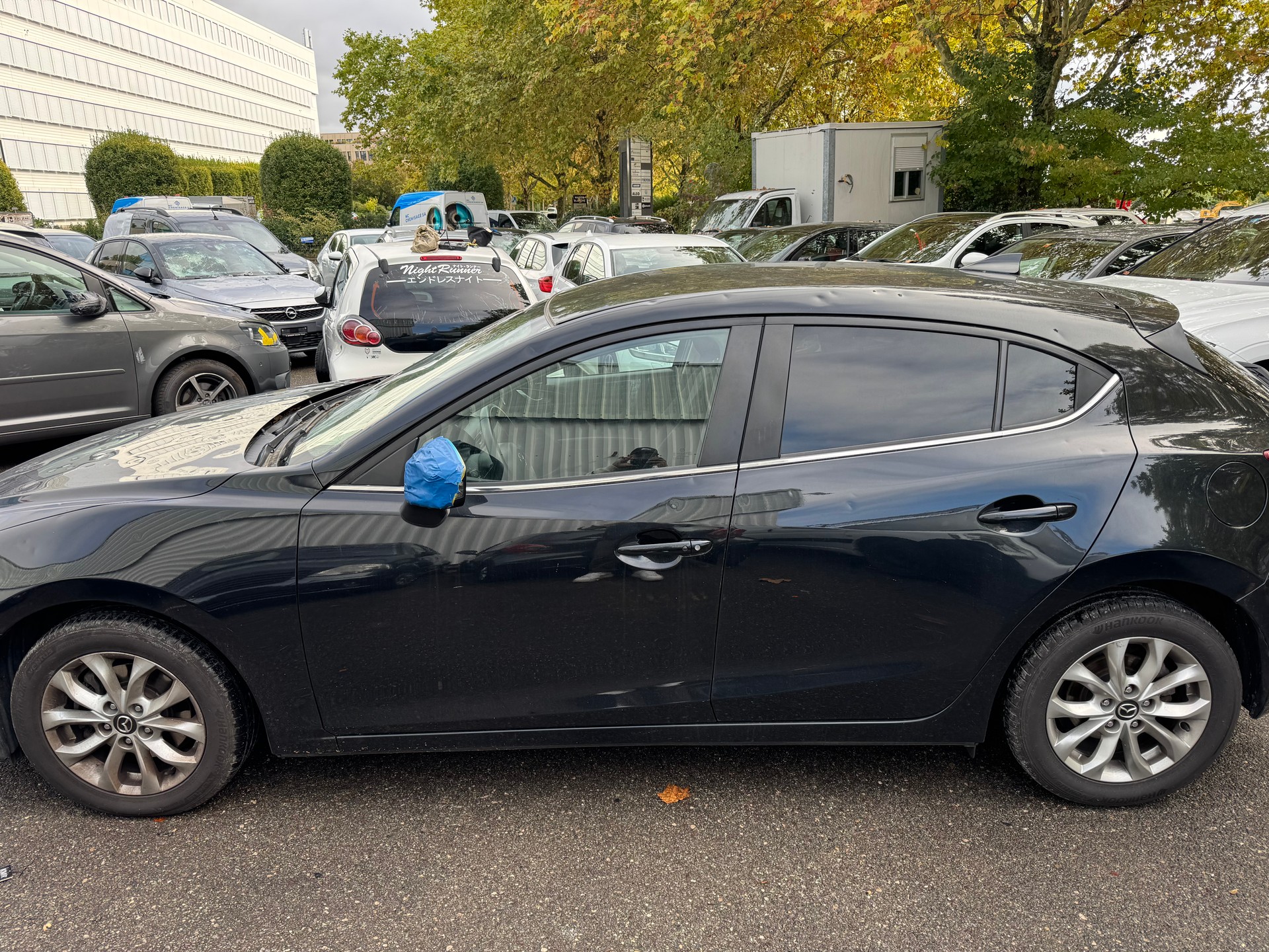 MAZDA 3 2.2 16V CD Revolution-image-8