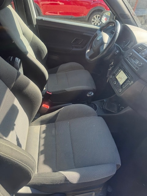 SKODA Fabia 1.2 TSI Monte Carlo-image-4