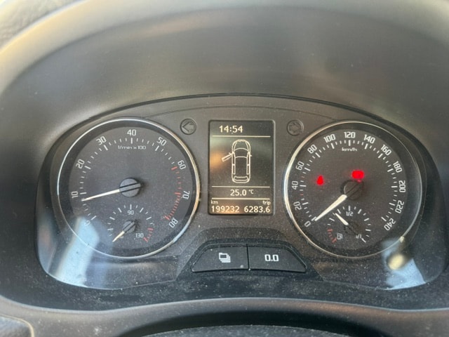 SKODA Fabia 1.2 TSI Monte Carlo-image-10