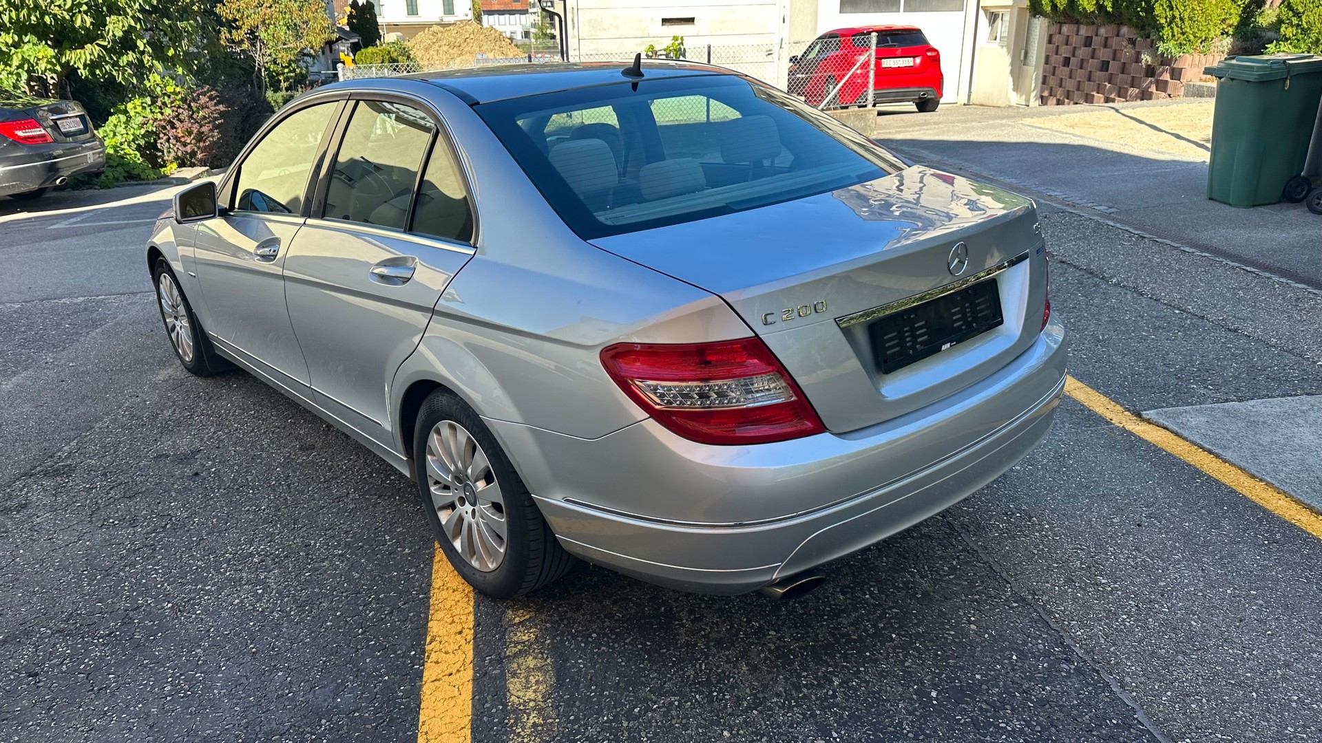 MERCEDES-BENZ C 200 CGI BlueEfficiency Elégance Automatic-image-3