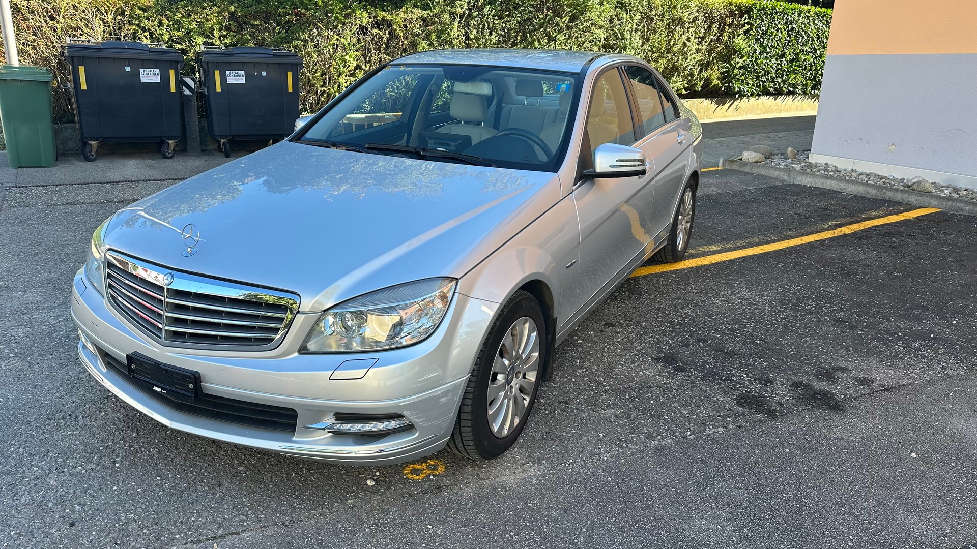 MERCEDES-BENZ C 200 CGI BlueEfficiency Elégance Automatic-image-8