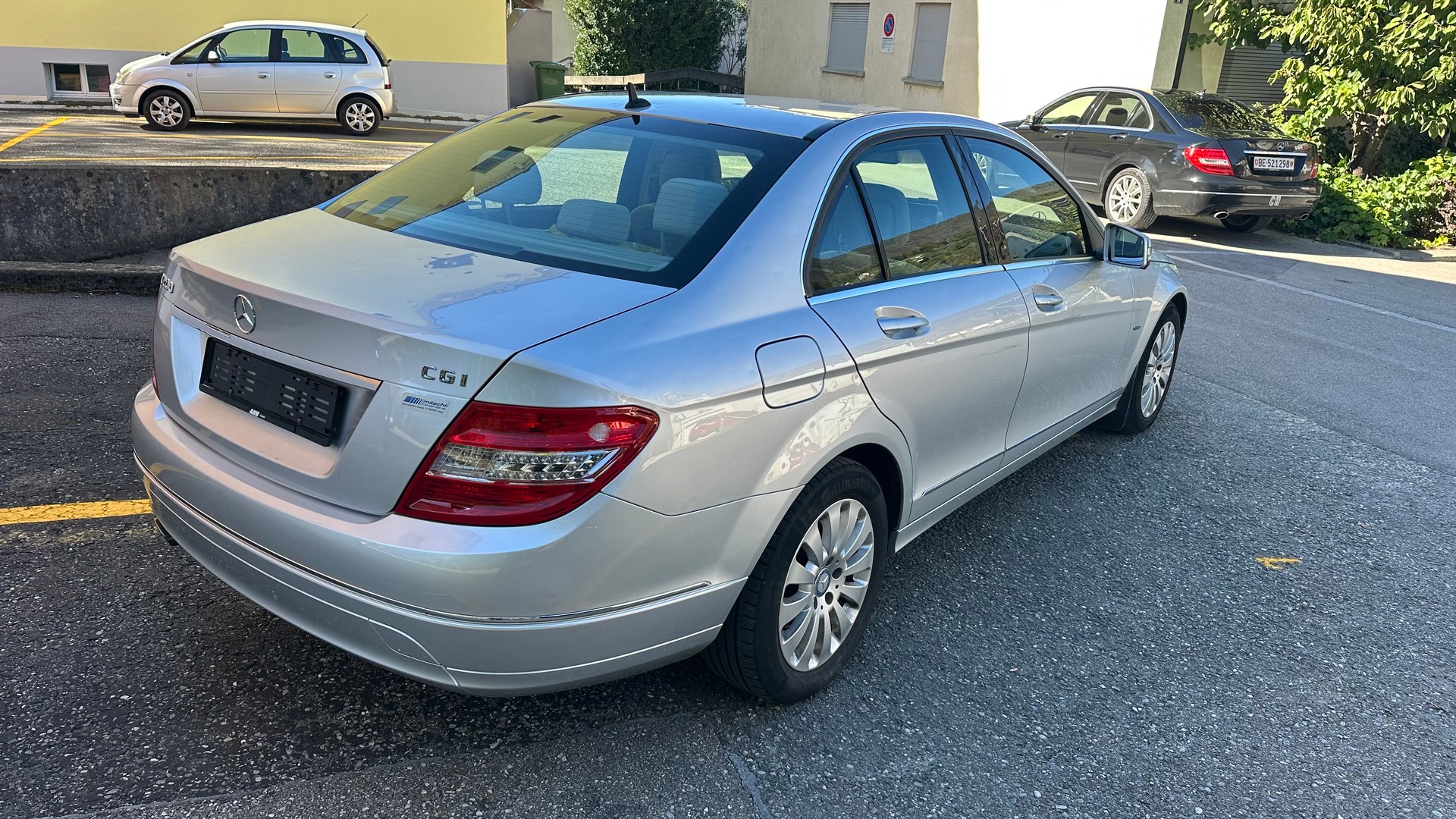 MERCEDES-BENZ C 200 CGI BlueEfficiency Elégance Automatic-image-4