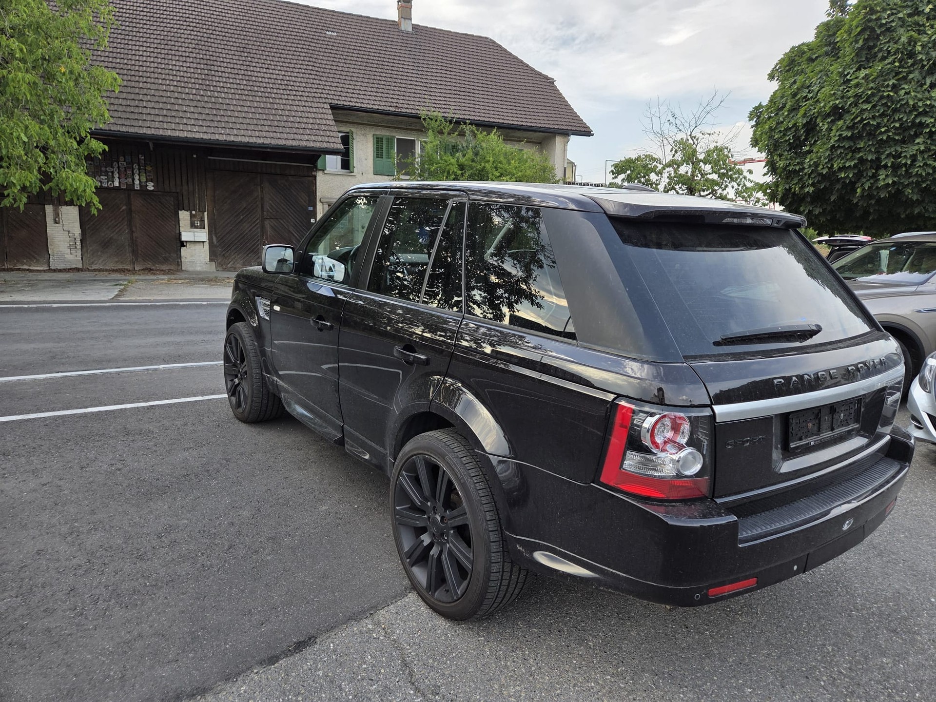 LAND ROVER Range Rover Sport 3.0 TDV6 HSE Automatic-image-2