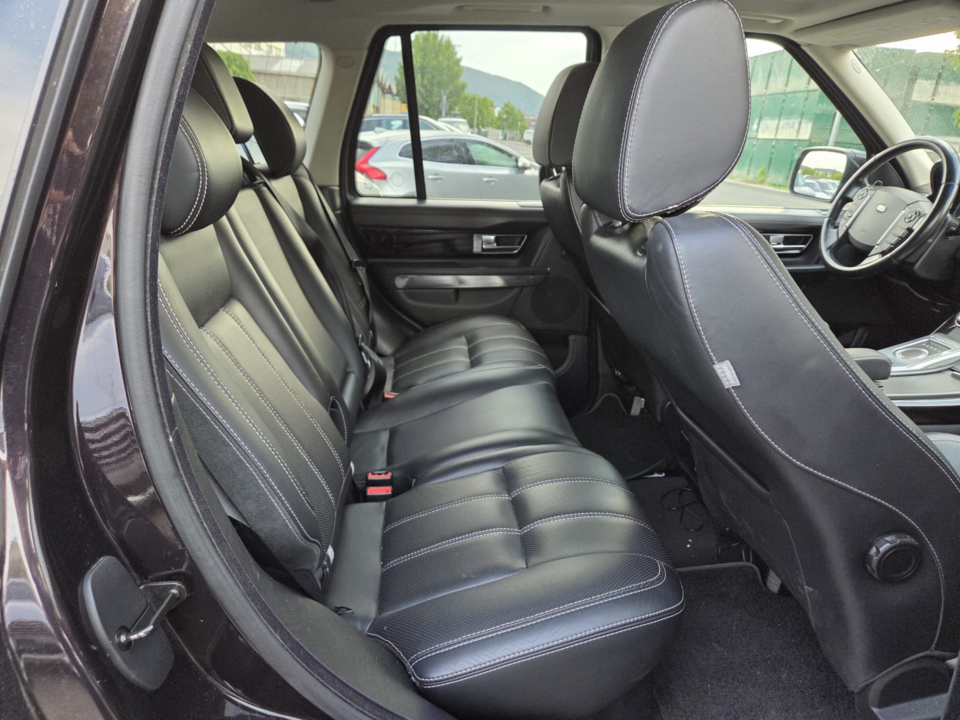 LAND ROVER Range Rover Sport 3.0 TDV6 HSE Automatic-image-12