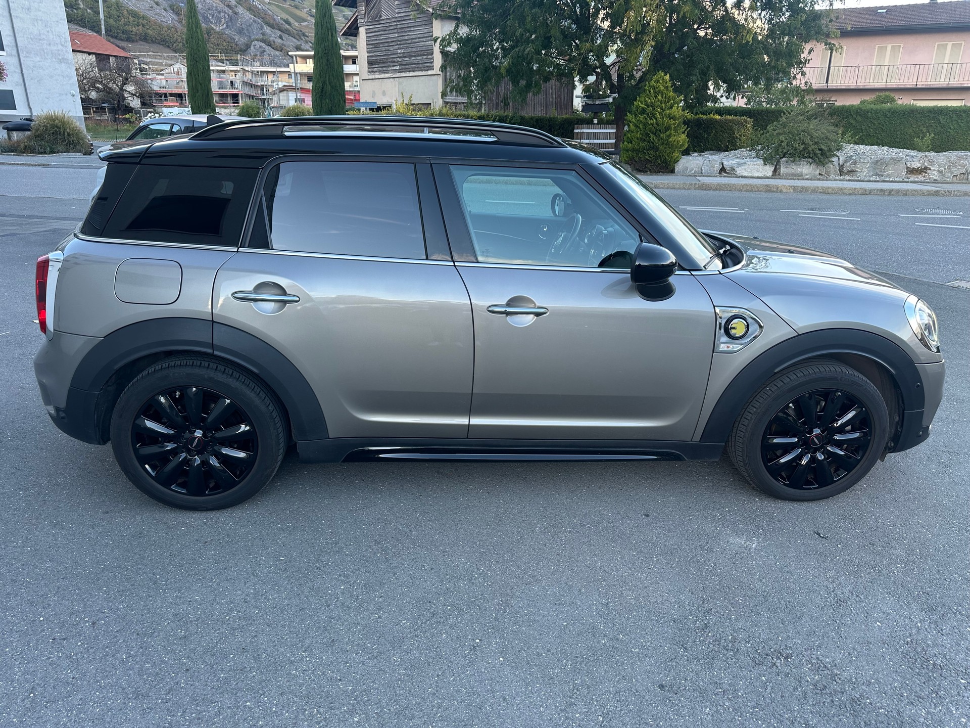 MINI Countryman Cooper S E ALL4 Steptronic-image-4