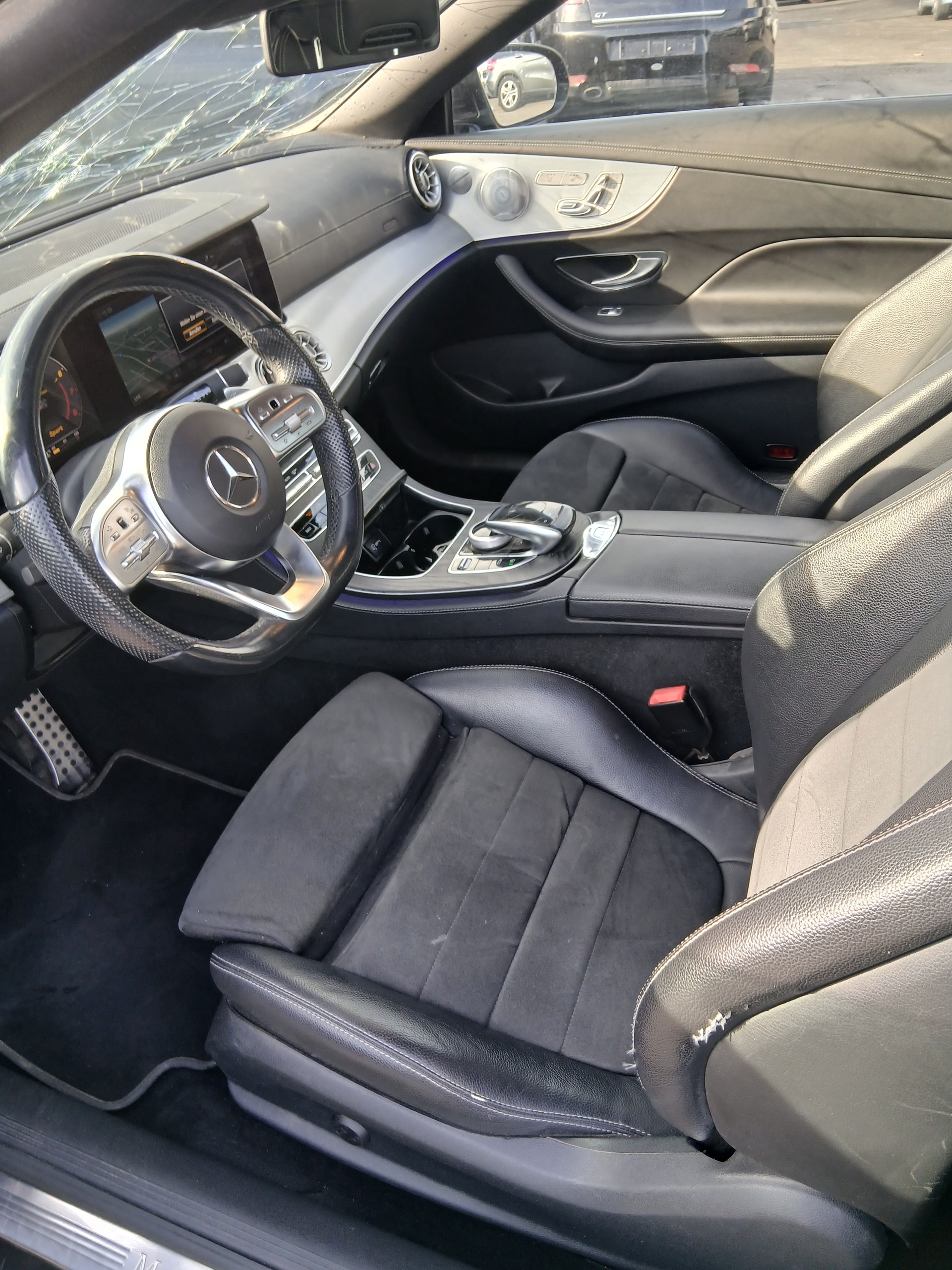 MERCEDES-BENZ E 450 Cabriolet Avantgarde 4 Matic 9G-Tronic-image-10