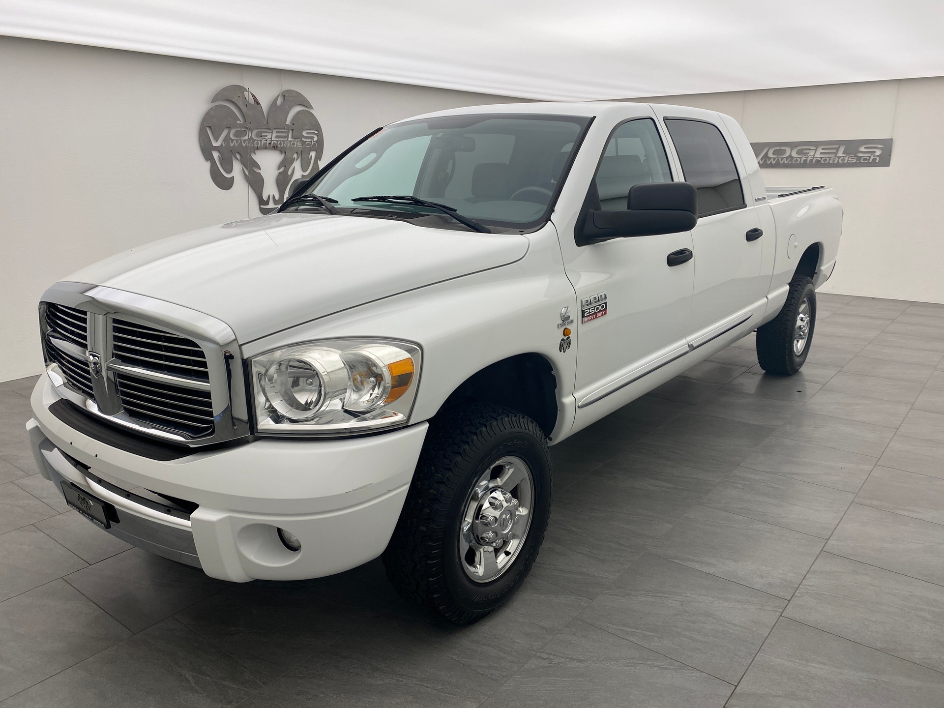 DODGE Ram 2500 6.7 TD Mega Cab-image-0