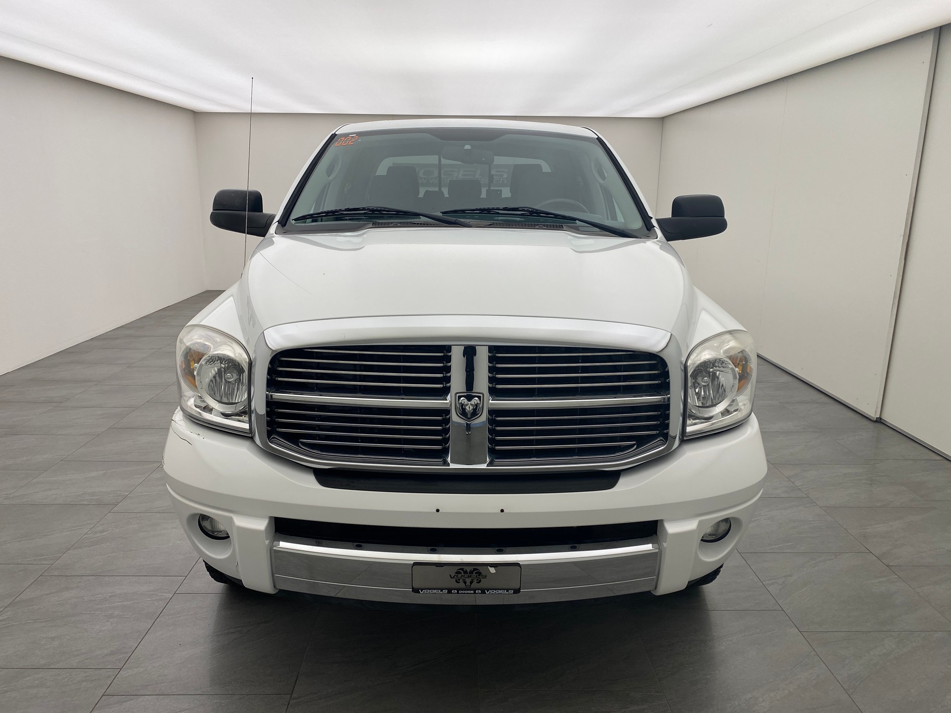 DODGE Ram 2500 6.7 TD Mega Cab-image-1