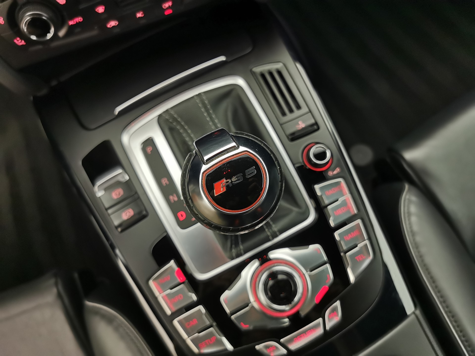 AUDI RS5 Quattro 4.2 FSI S-tronic-image-13