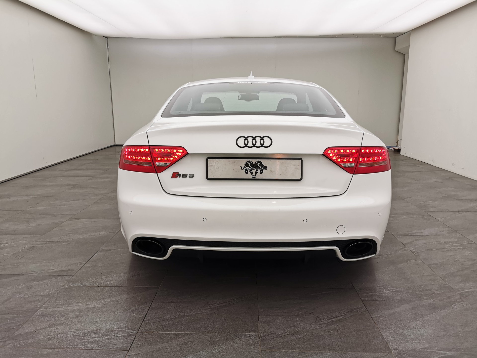 AUDI RS5 Quattro 4.2 FSI S-tronic-image-3